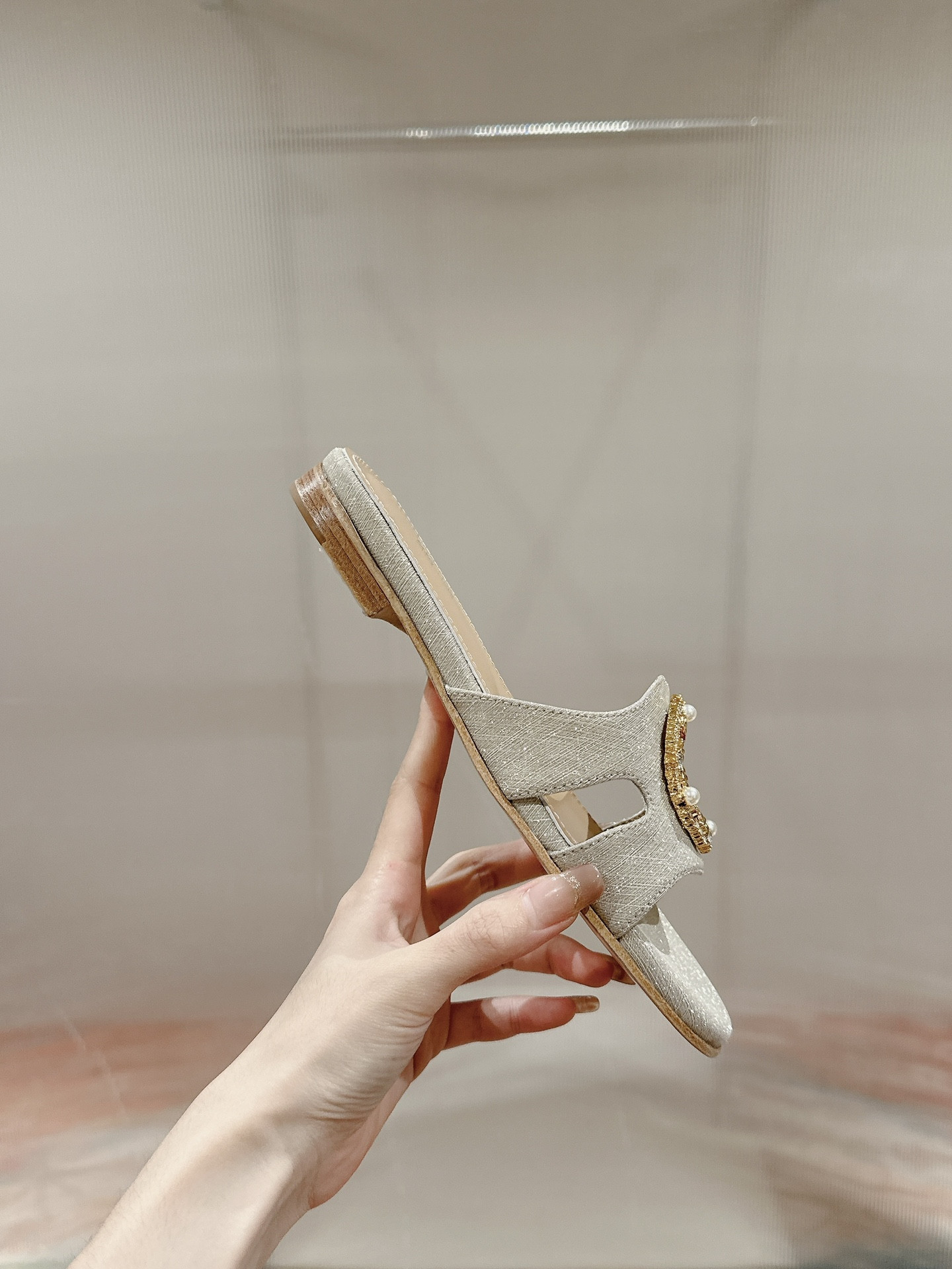 UA LV Flat Mule