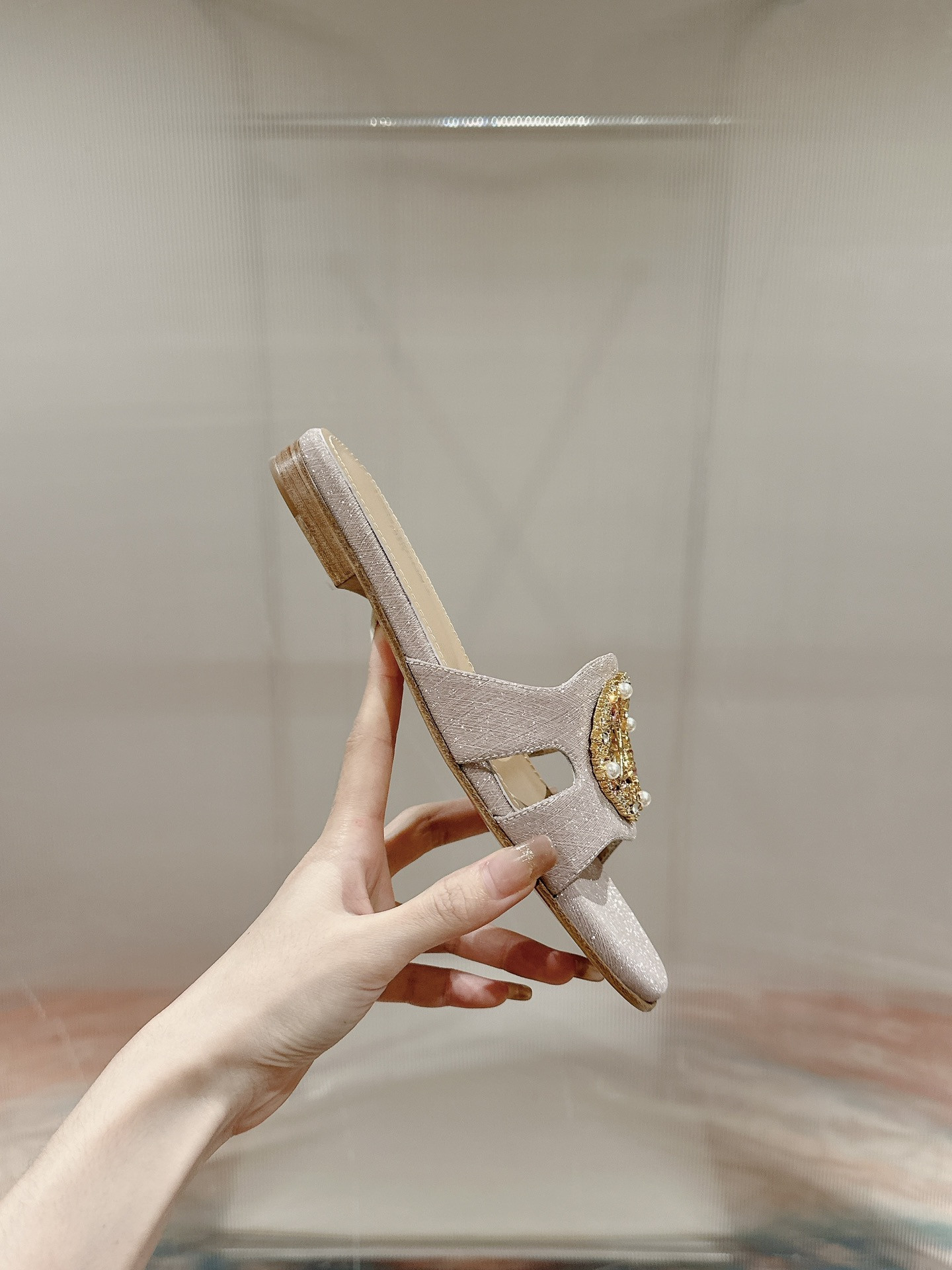 UA LV Flat Mule