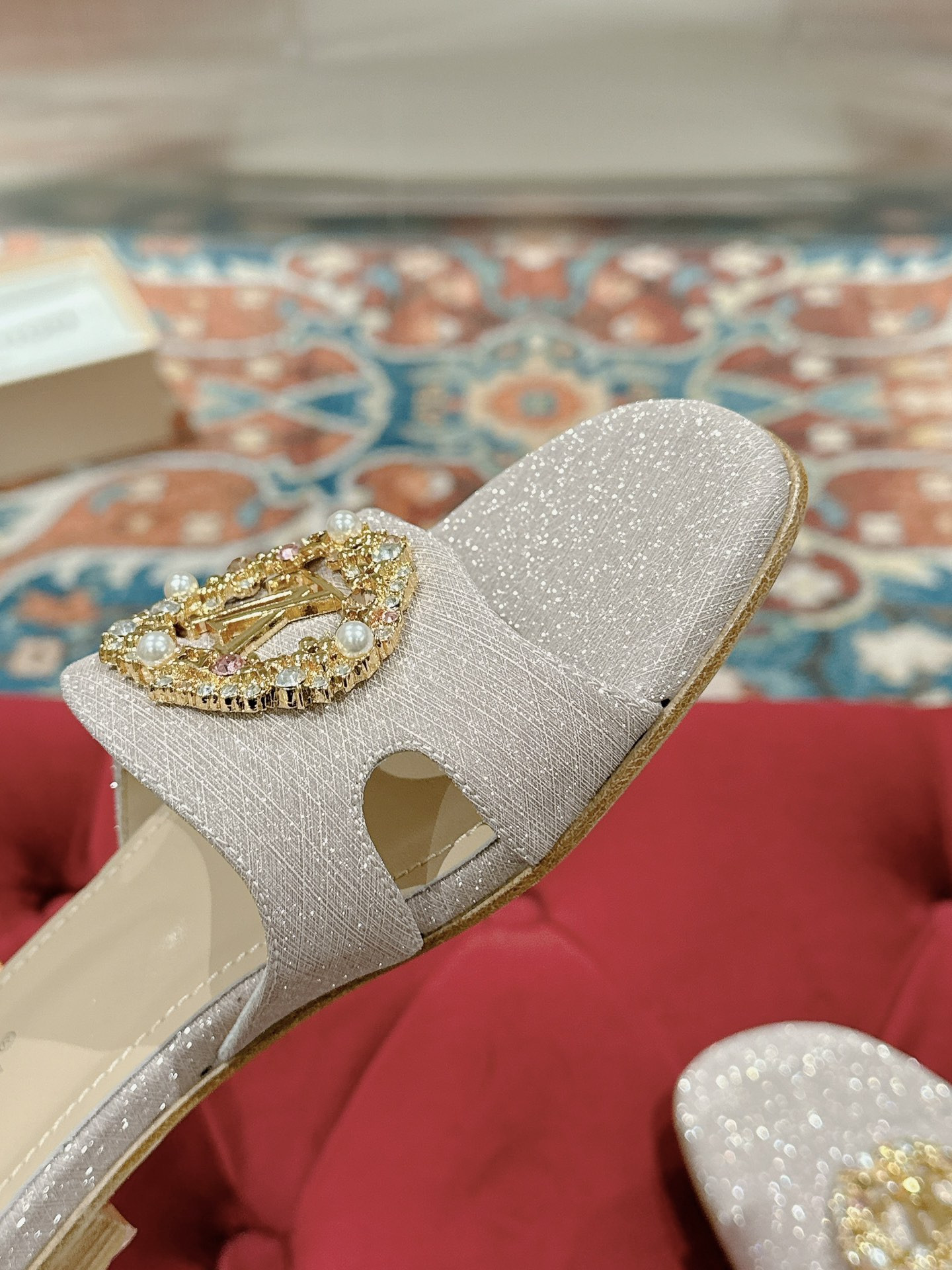 UA LV Flat Mule