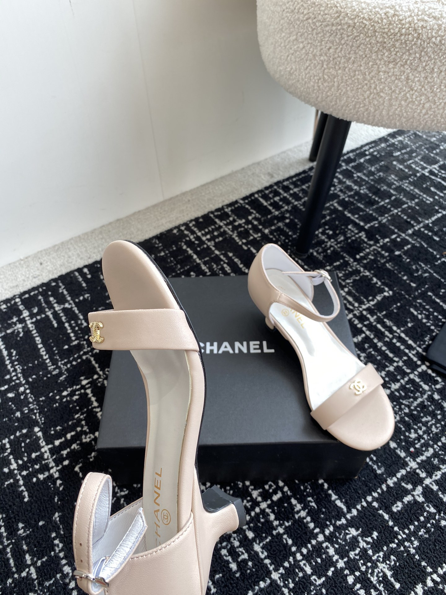 UA Ch**el  SANDALS