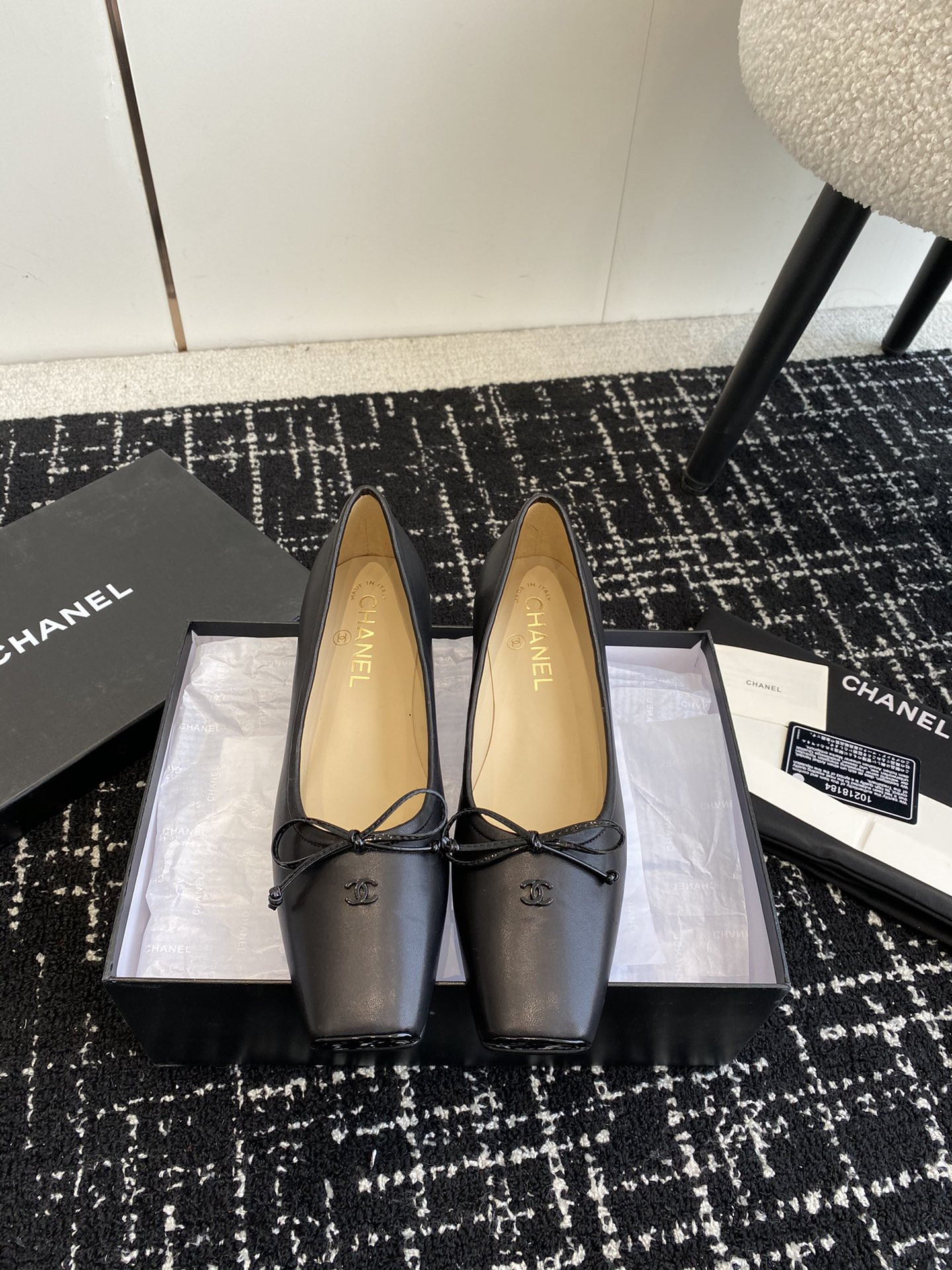 UA Ch**el VINTAGE BALLET FLATS