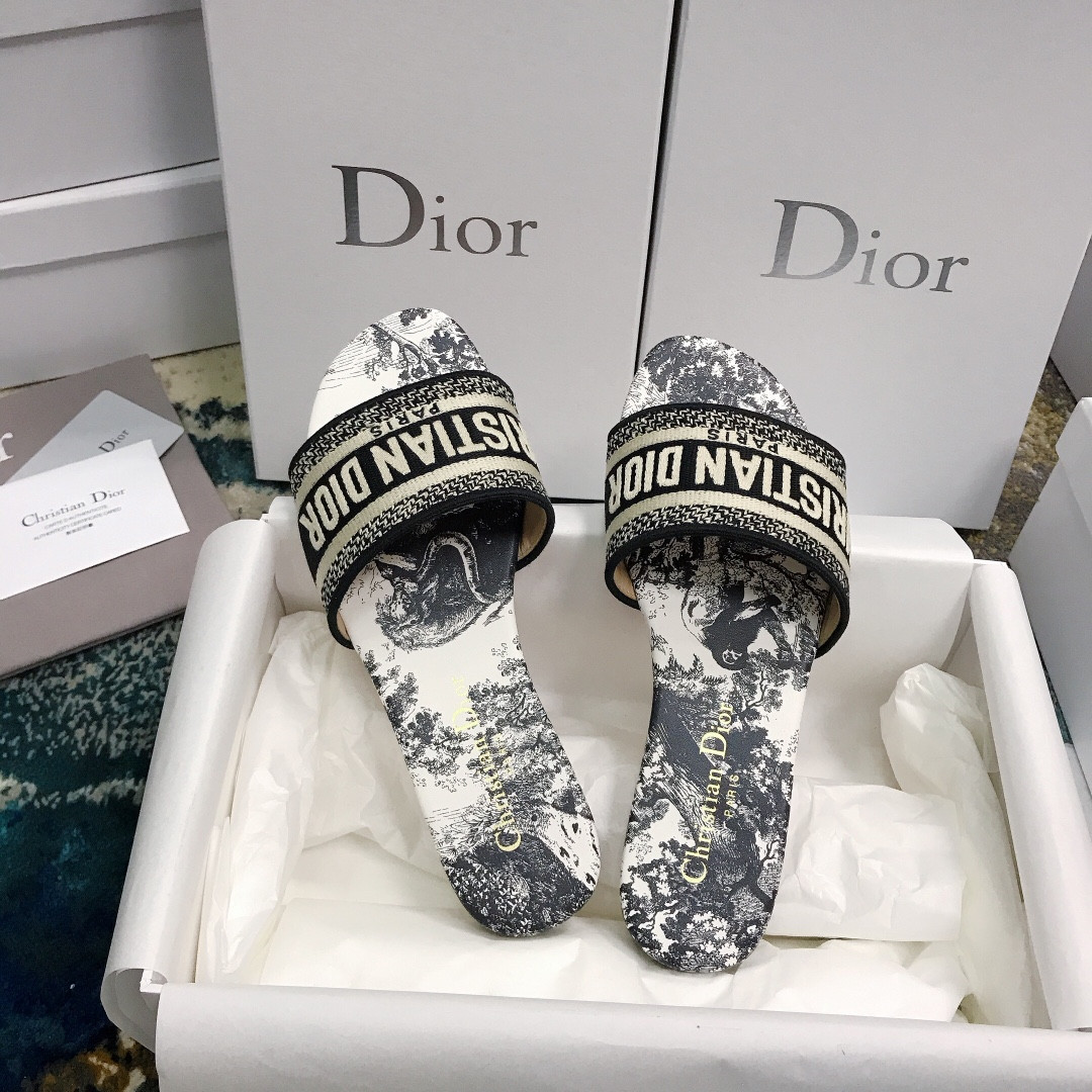 UA D10r Dway Slide