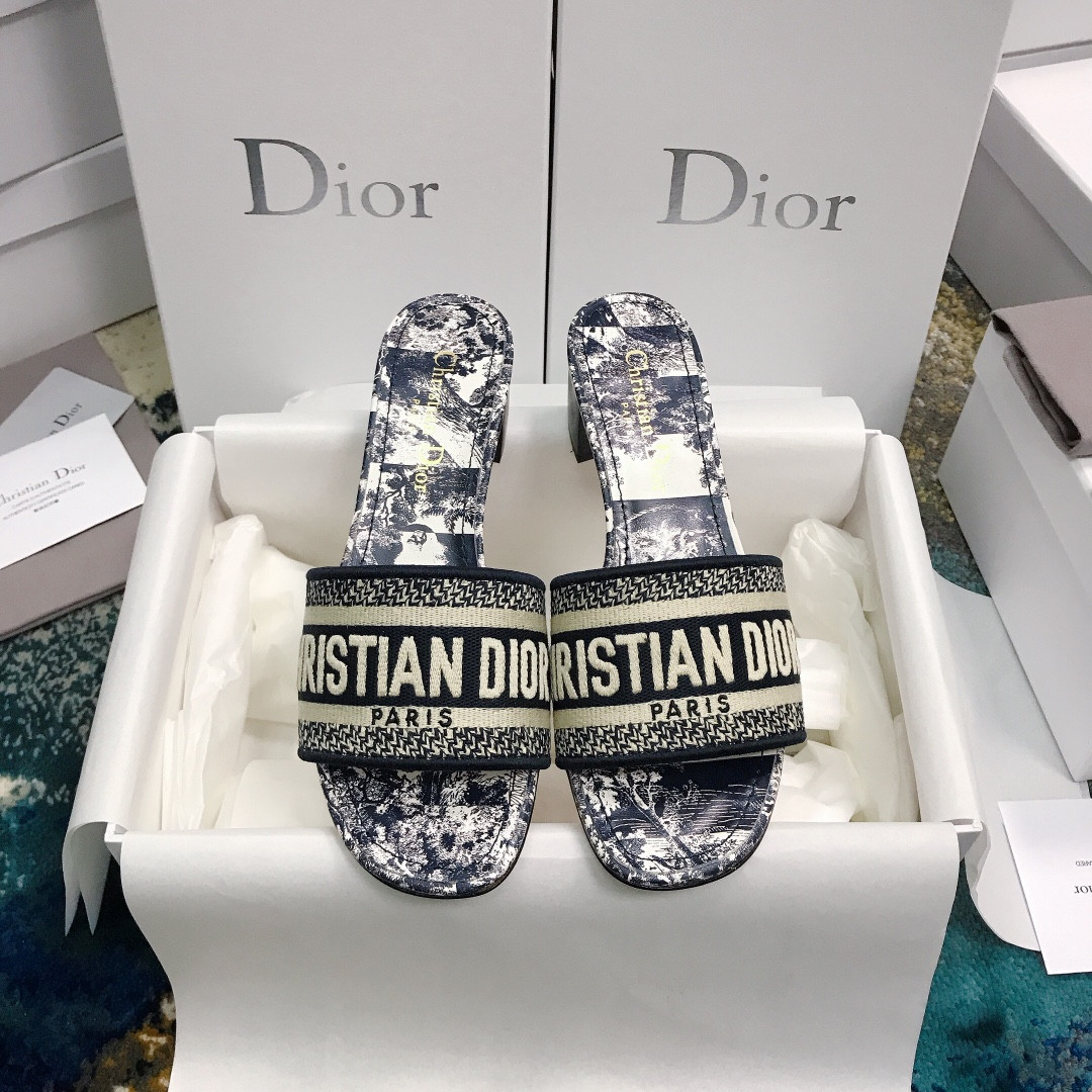 UA D10r Dway Heeled Slide