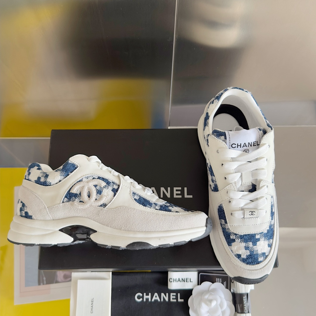 UA Ch**el SNEAKER