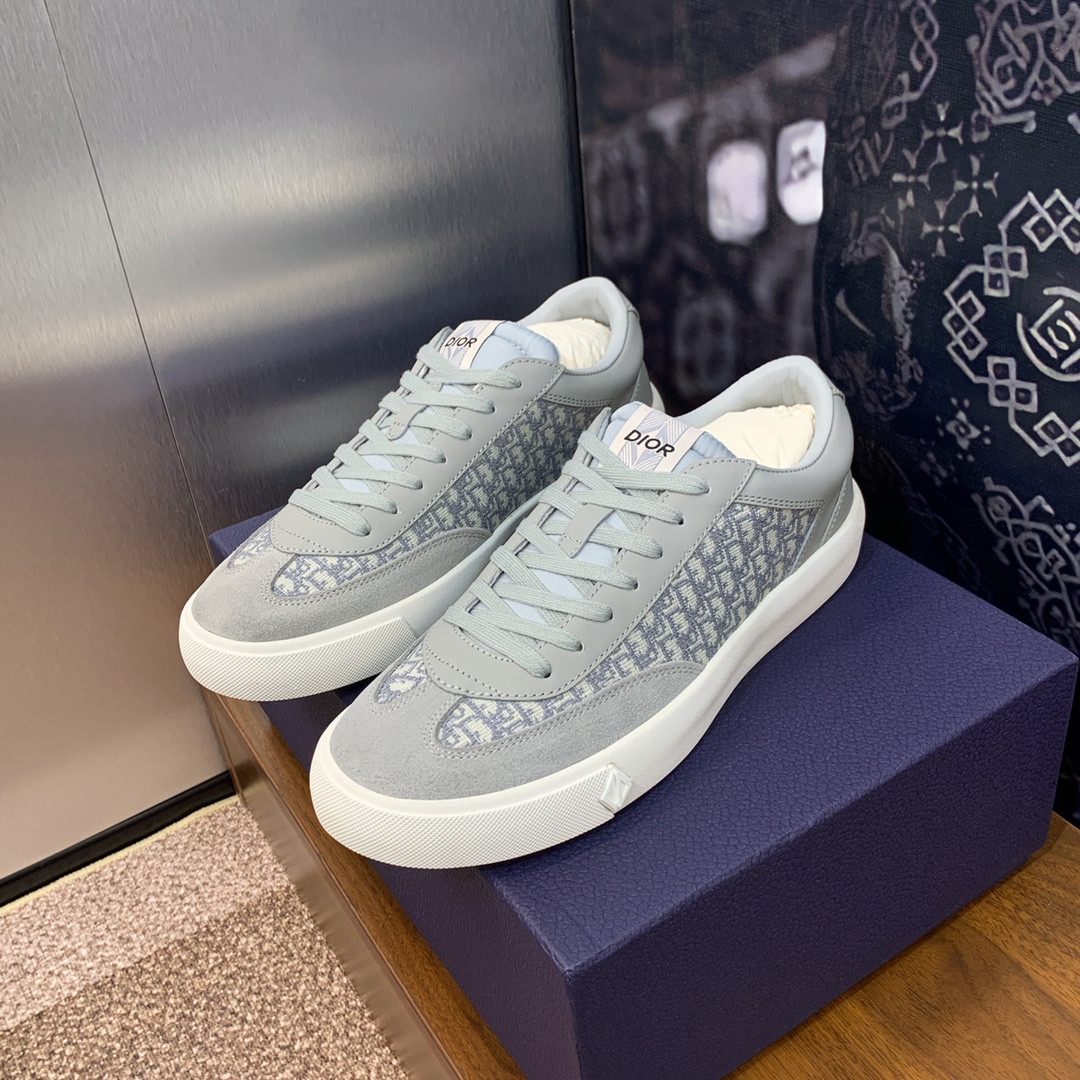 UA D10r B101 Sneaker