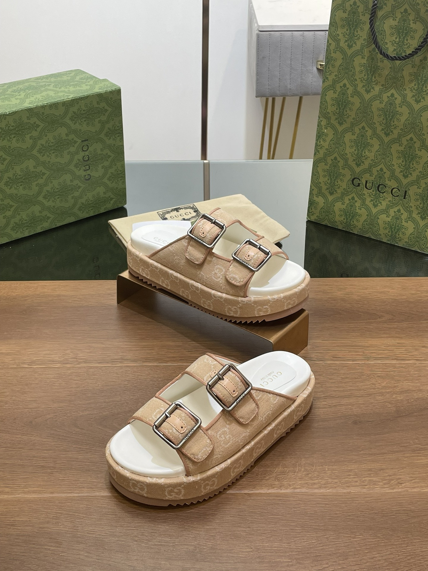 UA Gvc*1 SANDAL WITH DOUBLE G