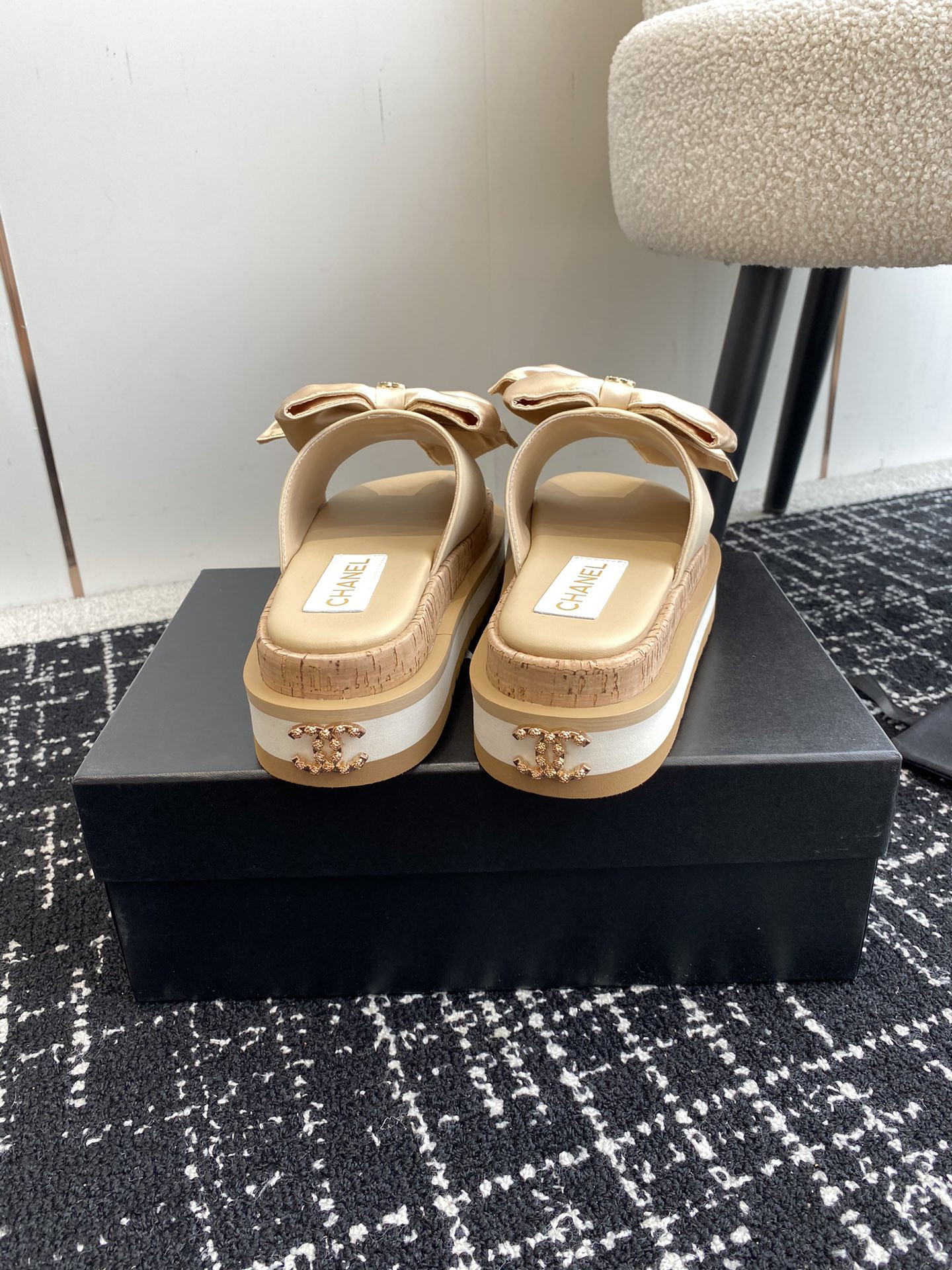 UA Ch**el PLATFORM SLIDES