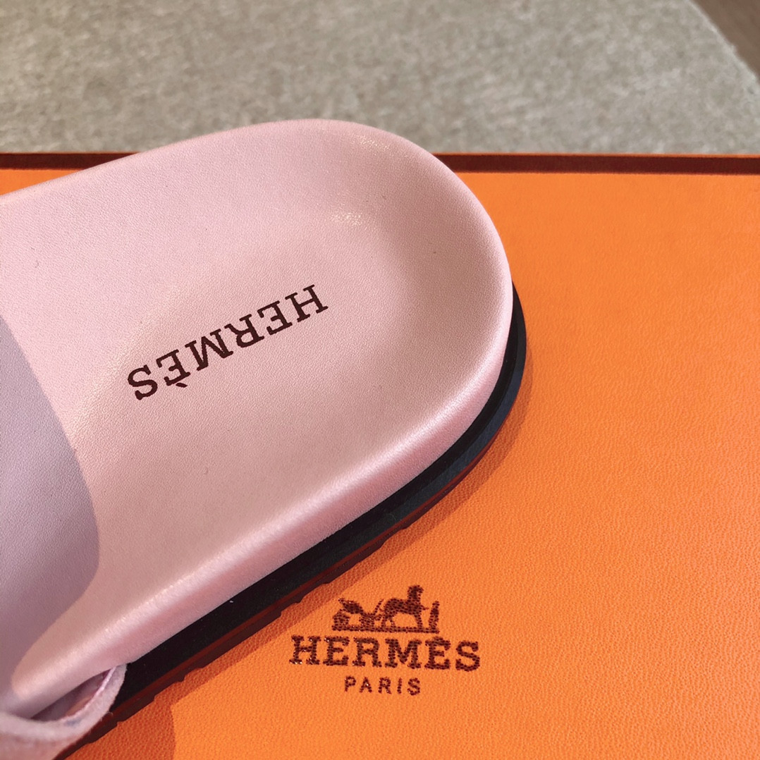 UA H**me5 Empire Sandal