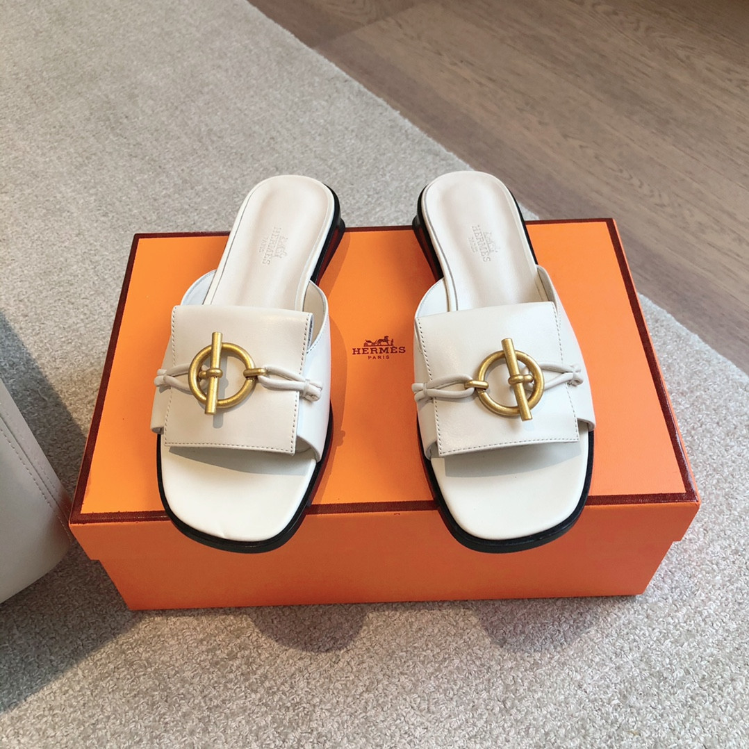 UA H**me5 Isle sandal