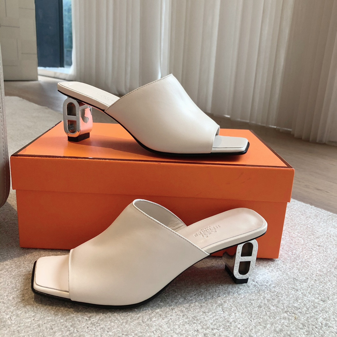 UA H**me5 Iconique 60 sandal
