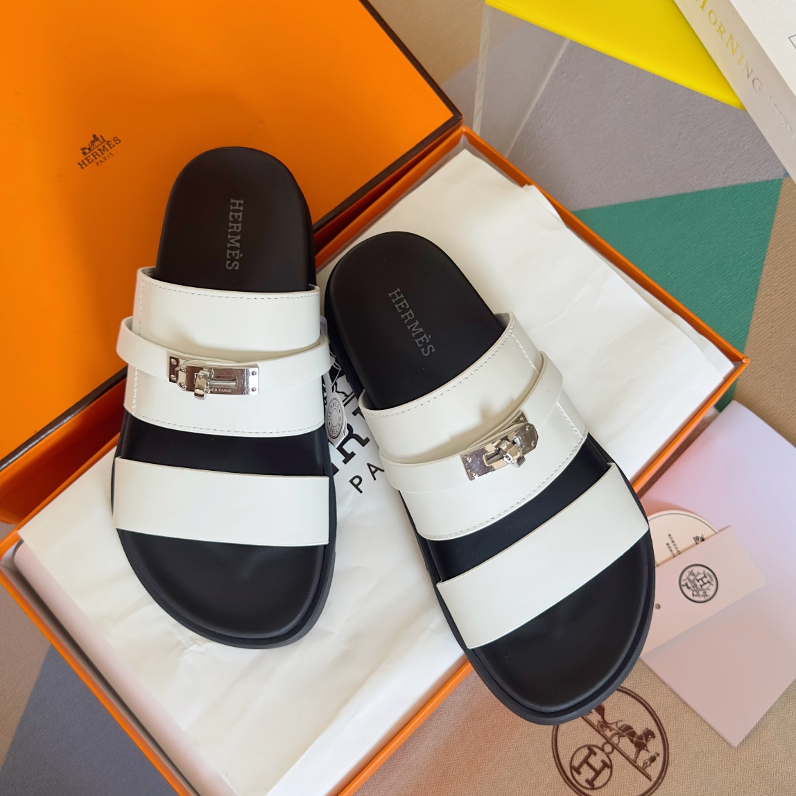 UA H**me5 Jackson sandal