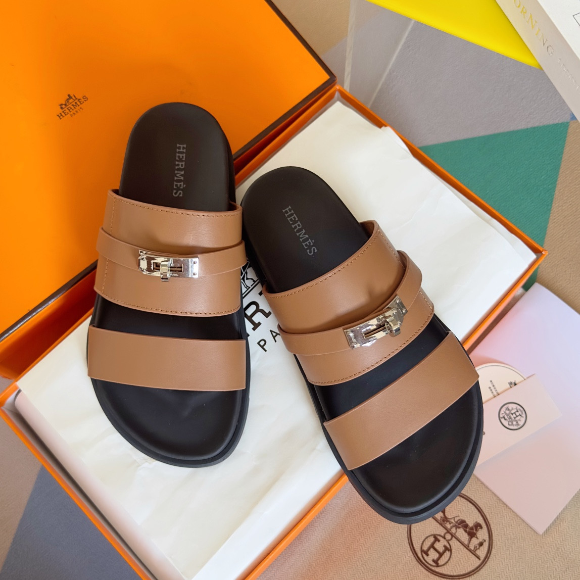 UA H**me5 Jackson sandal
