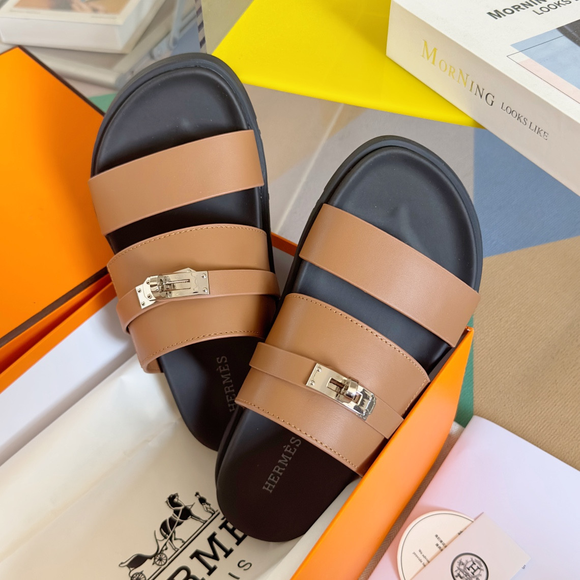 UA H**me5 Jackson sandal