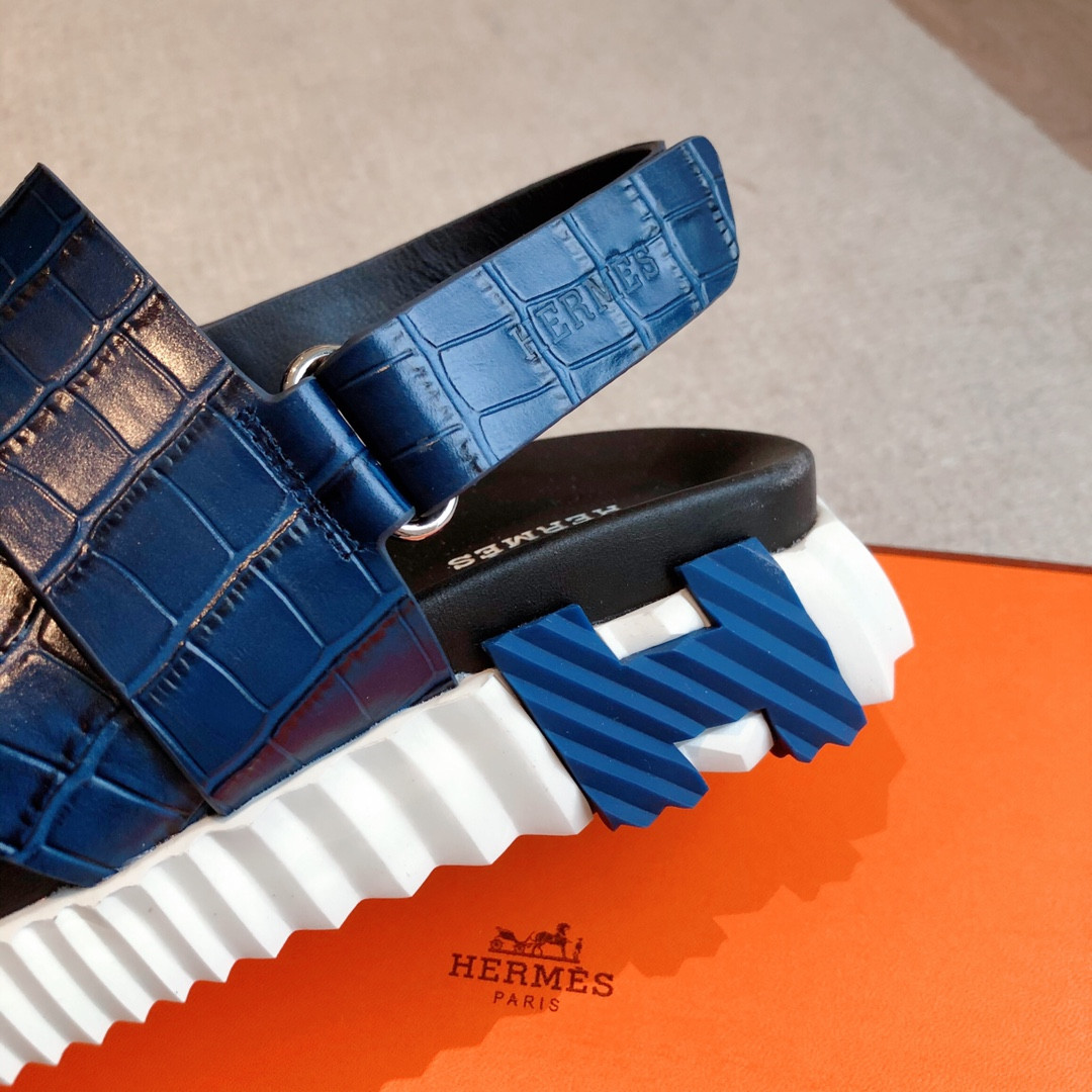 UA H**me5 Electric sandal