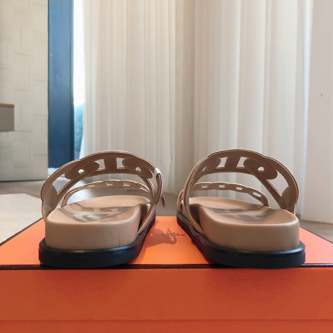 UA H**me5 Extra sandal