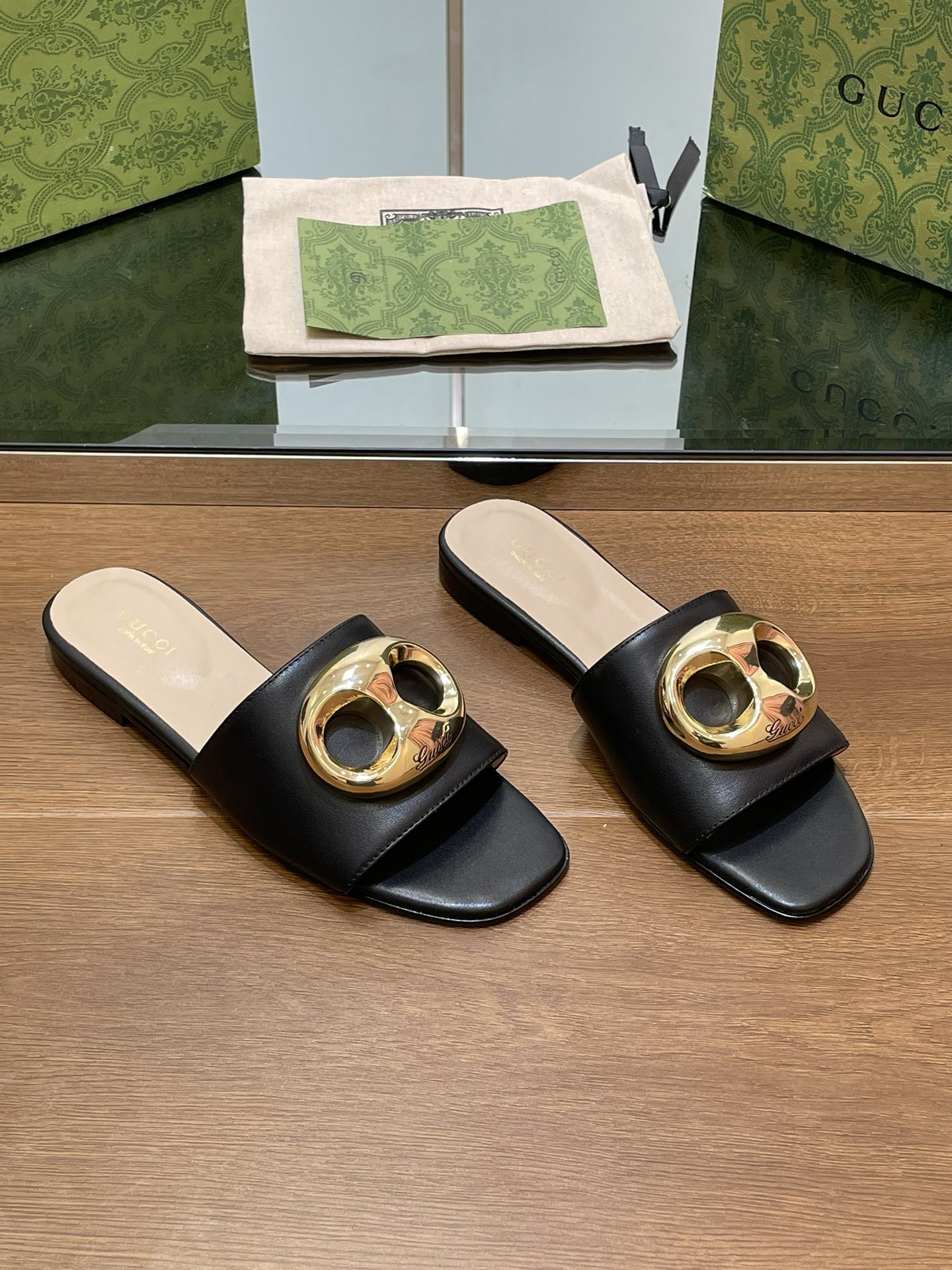 UA Gvc*1 MARINA CHAIN SLIDE