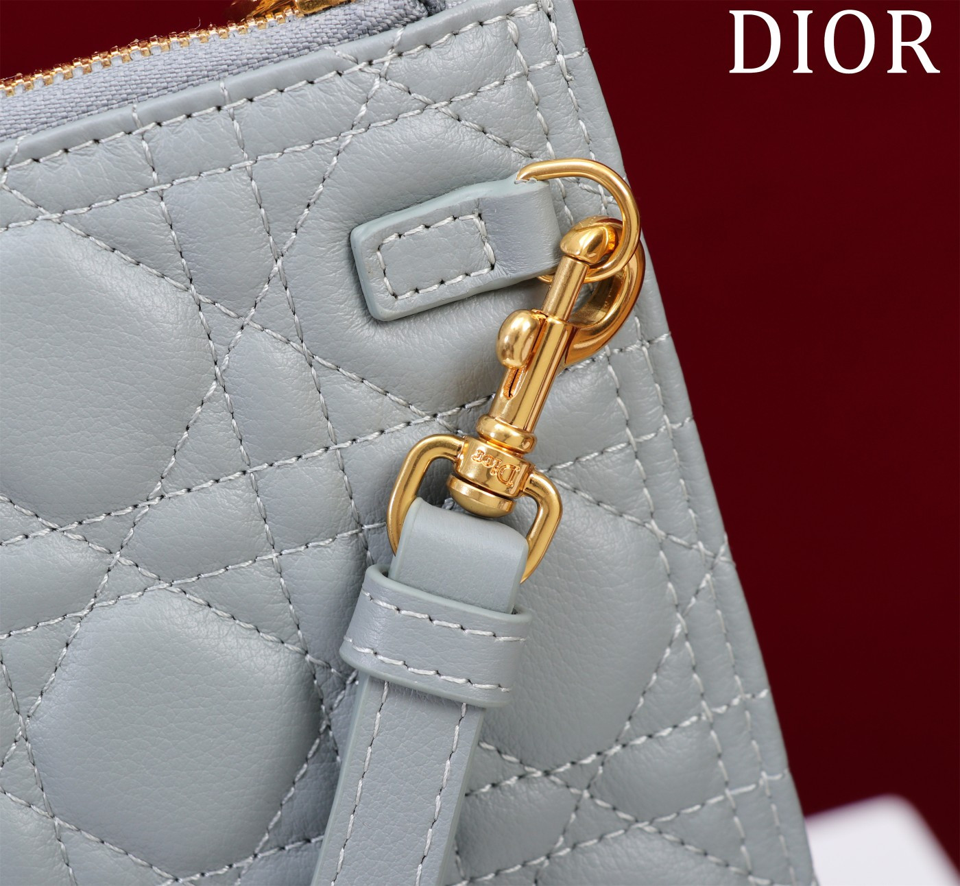 Large D10r Caro Daily Pouch 30 x 21.5 cm