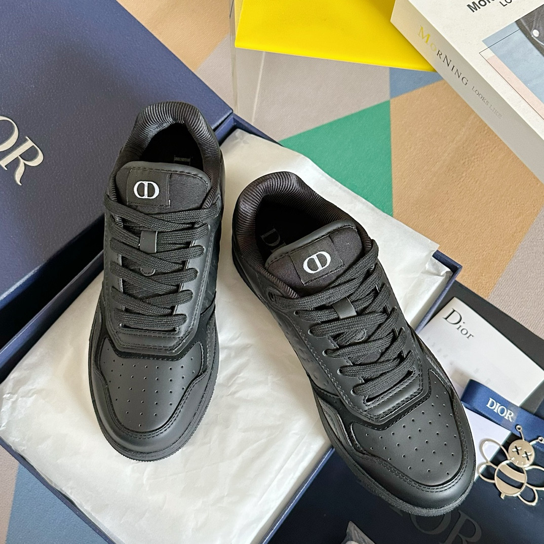 UA D10r B27 Sneaker