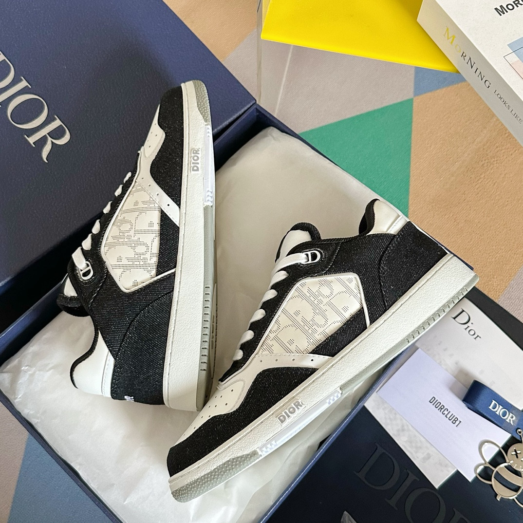 UA D10r B27 Sneaker