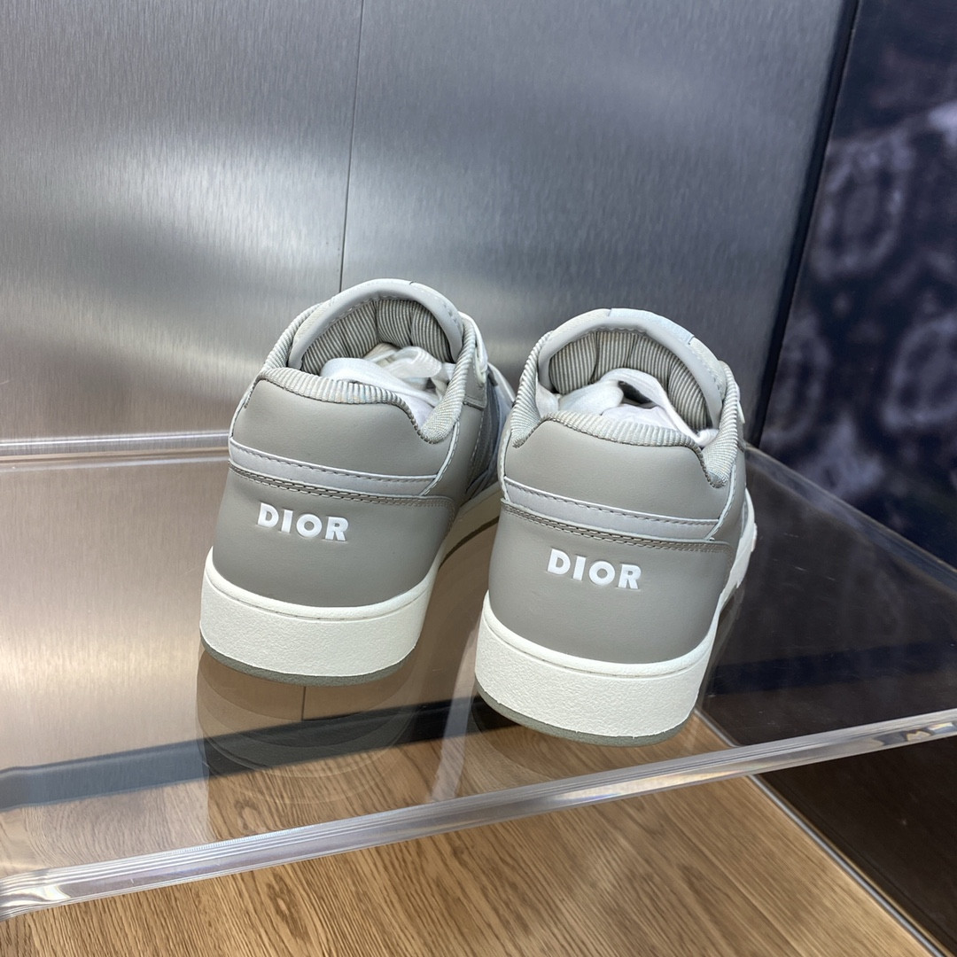 UA D10r B27 Sneaker