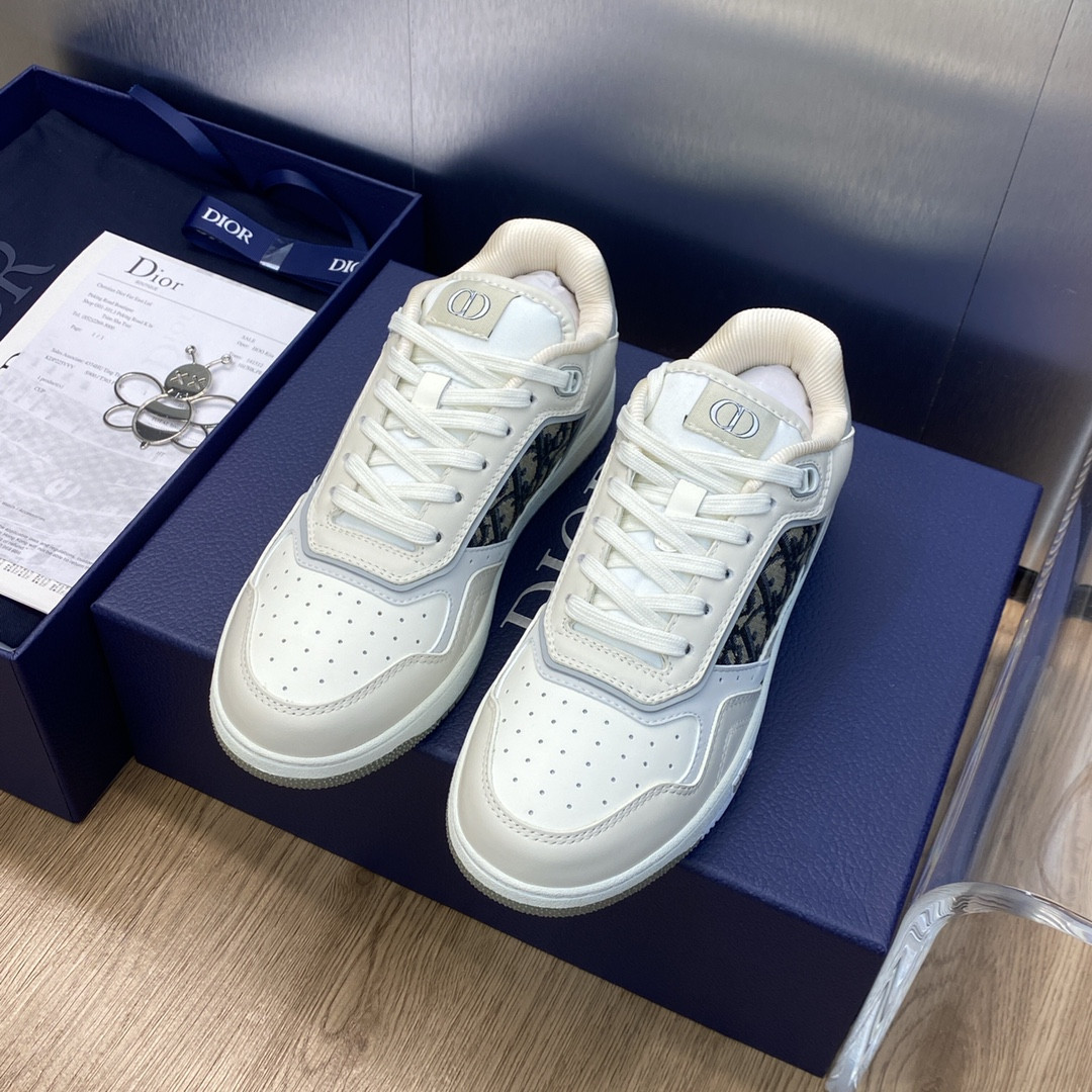 UA D10r B27 Sneaker