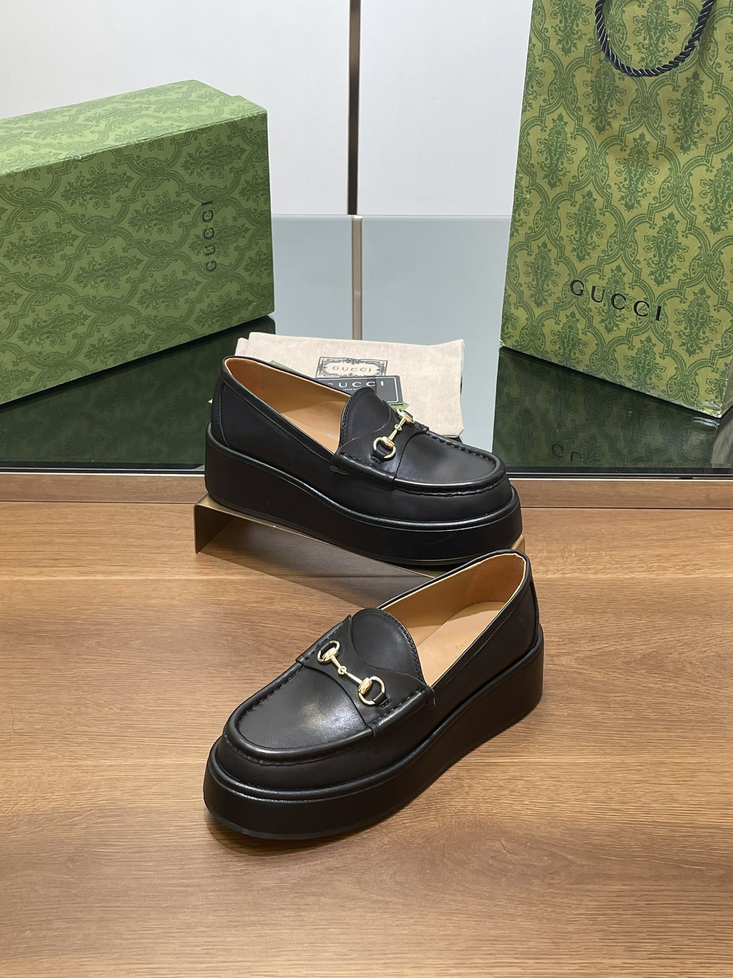 UA Gvc*1 HORSEBIT WEDGE LOAFER