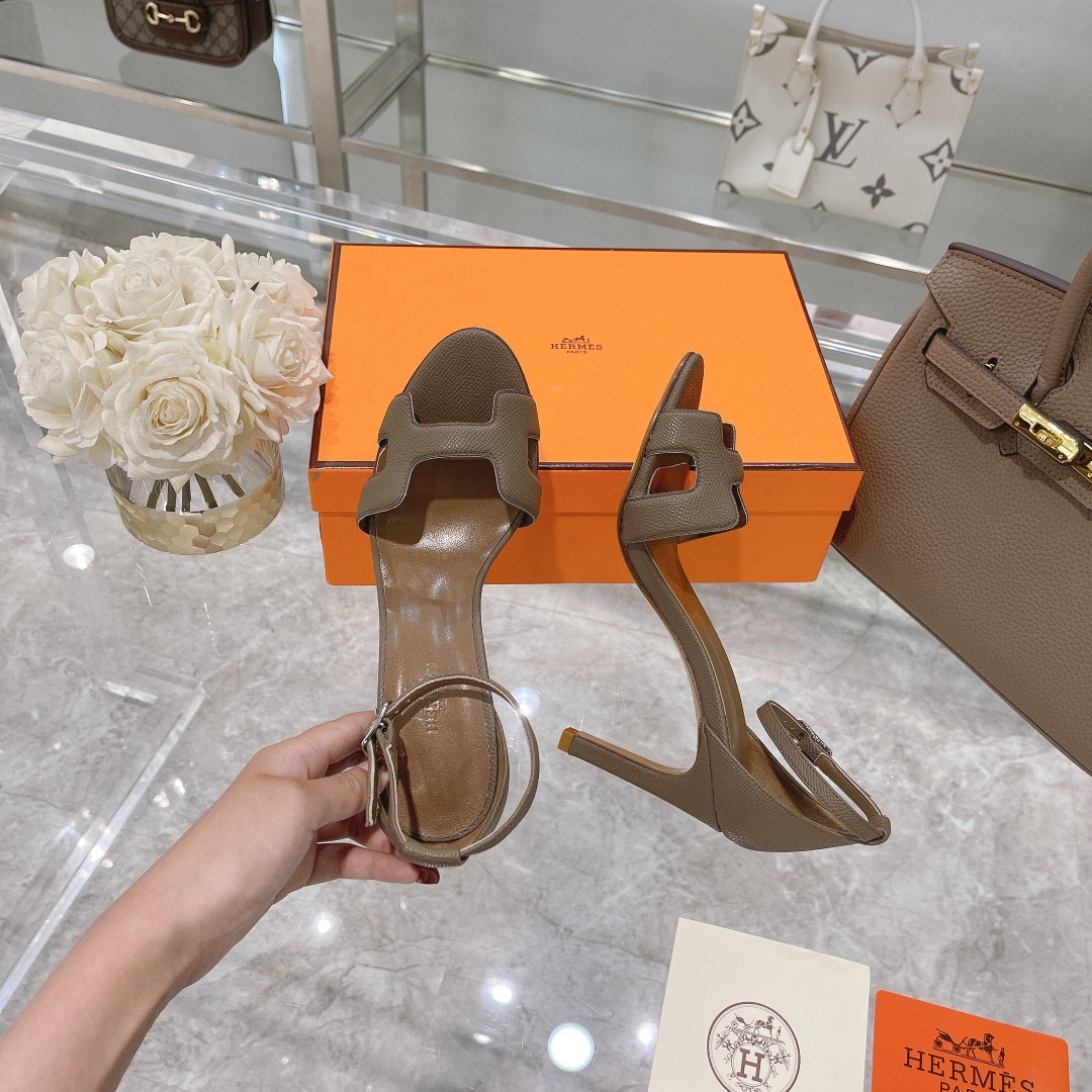 UA H**me5 Heeled Sandal