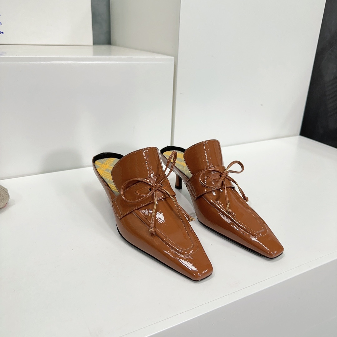 UA Bv*b*rry Mules