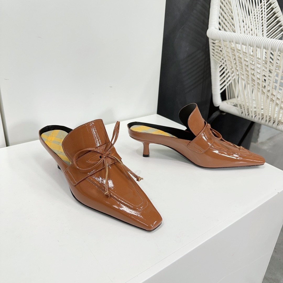 UA Bv*b*rry Mules