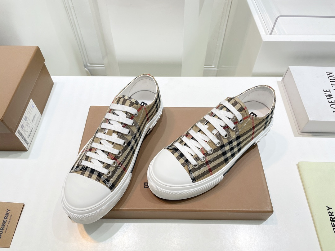 UA Bv*b*rry Check Sneakers