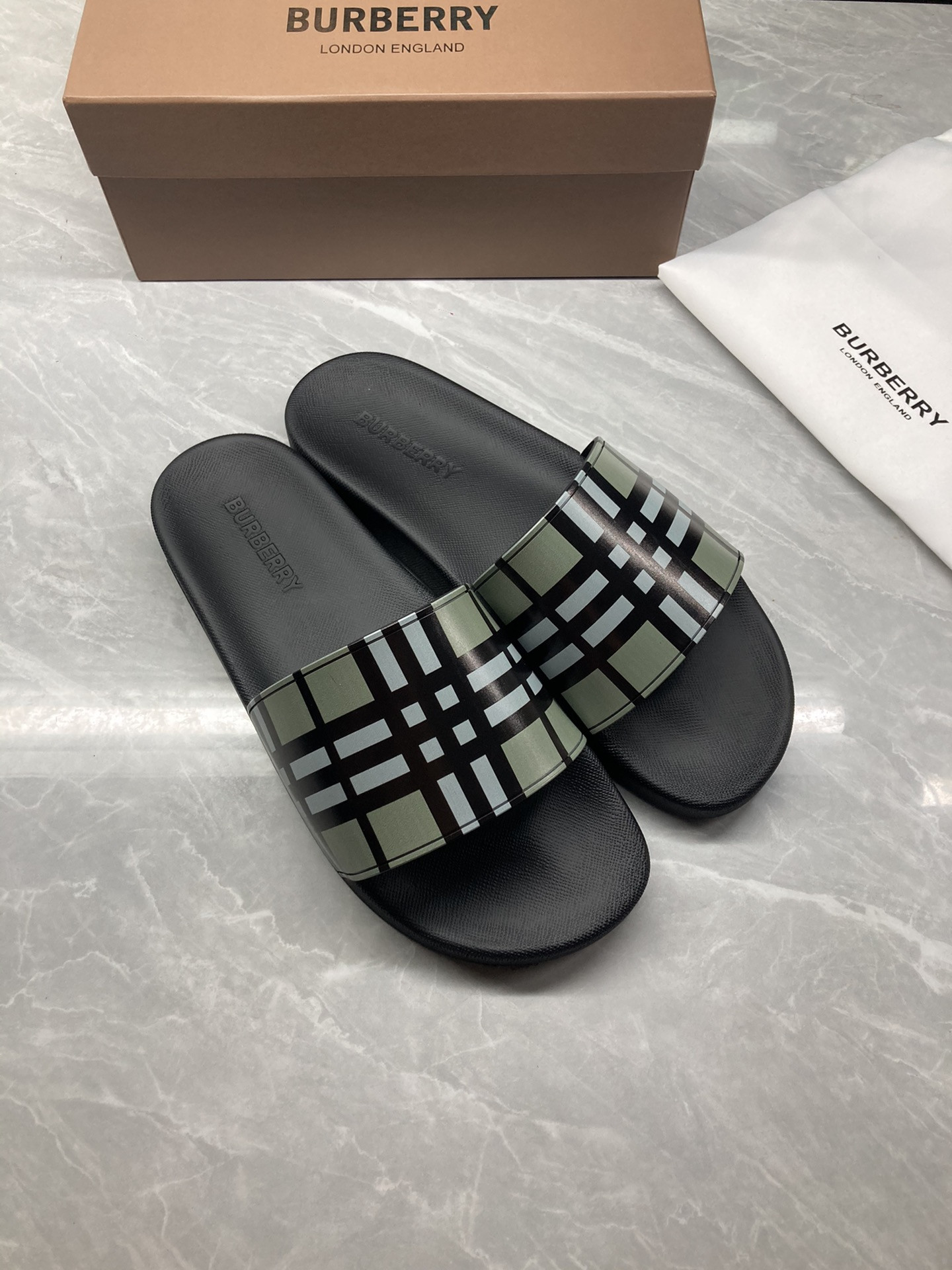 Bv*b*rry Check Slides