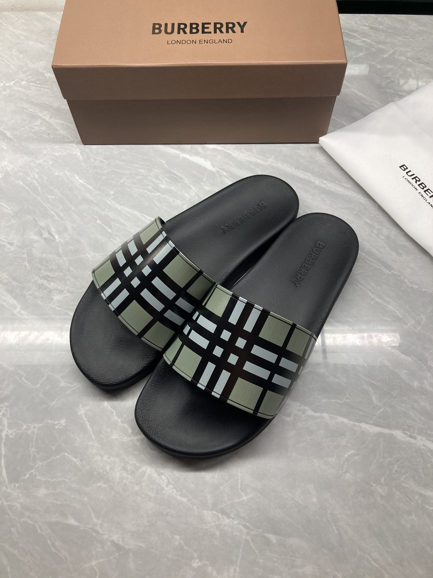 Bv*b*rry Check Slides