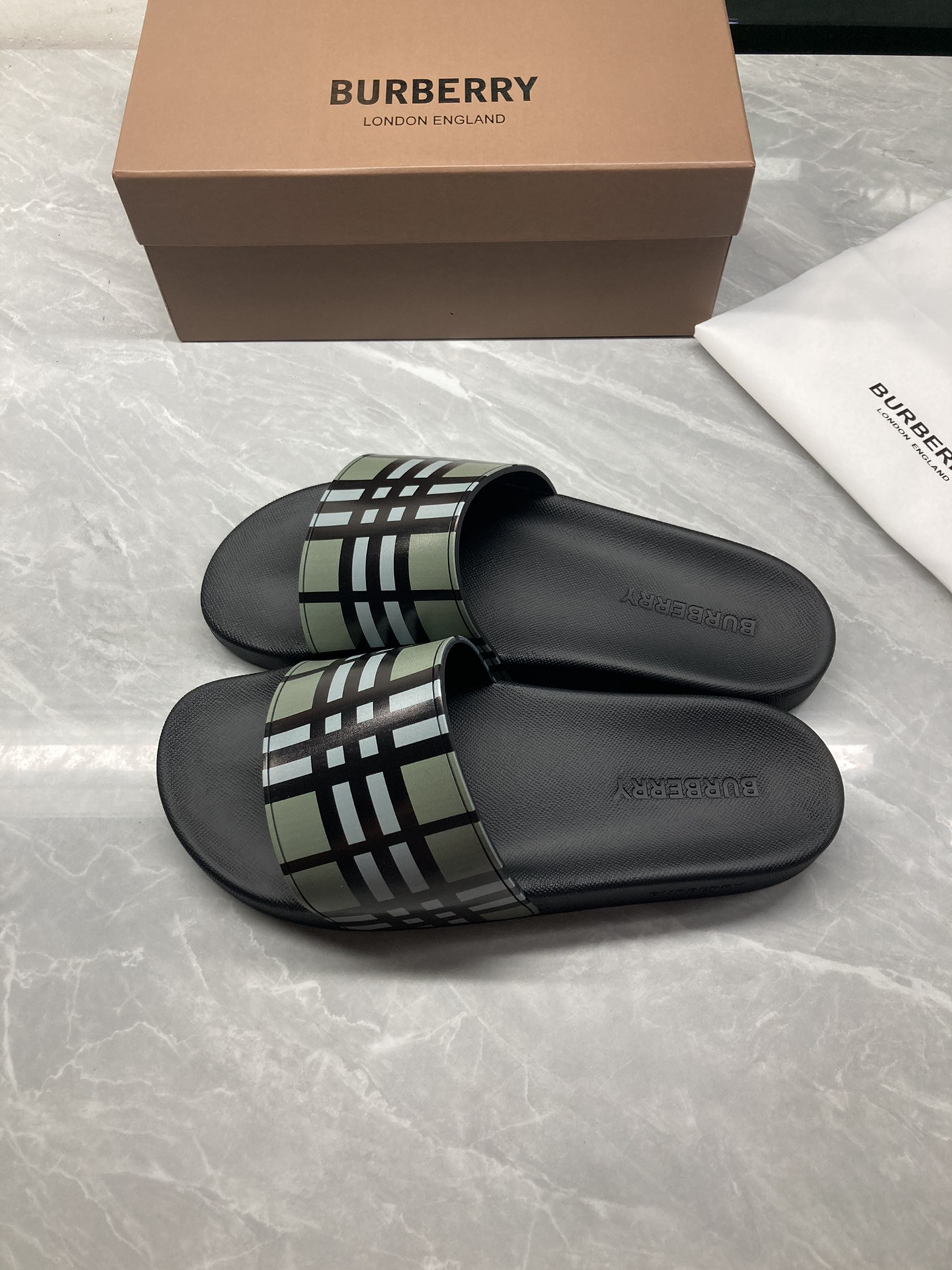 Bv*b*rry Check Slides