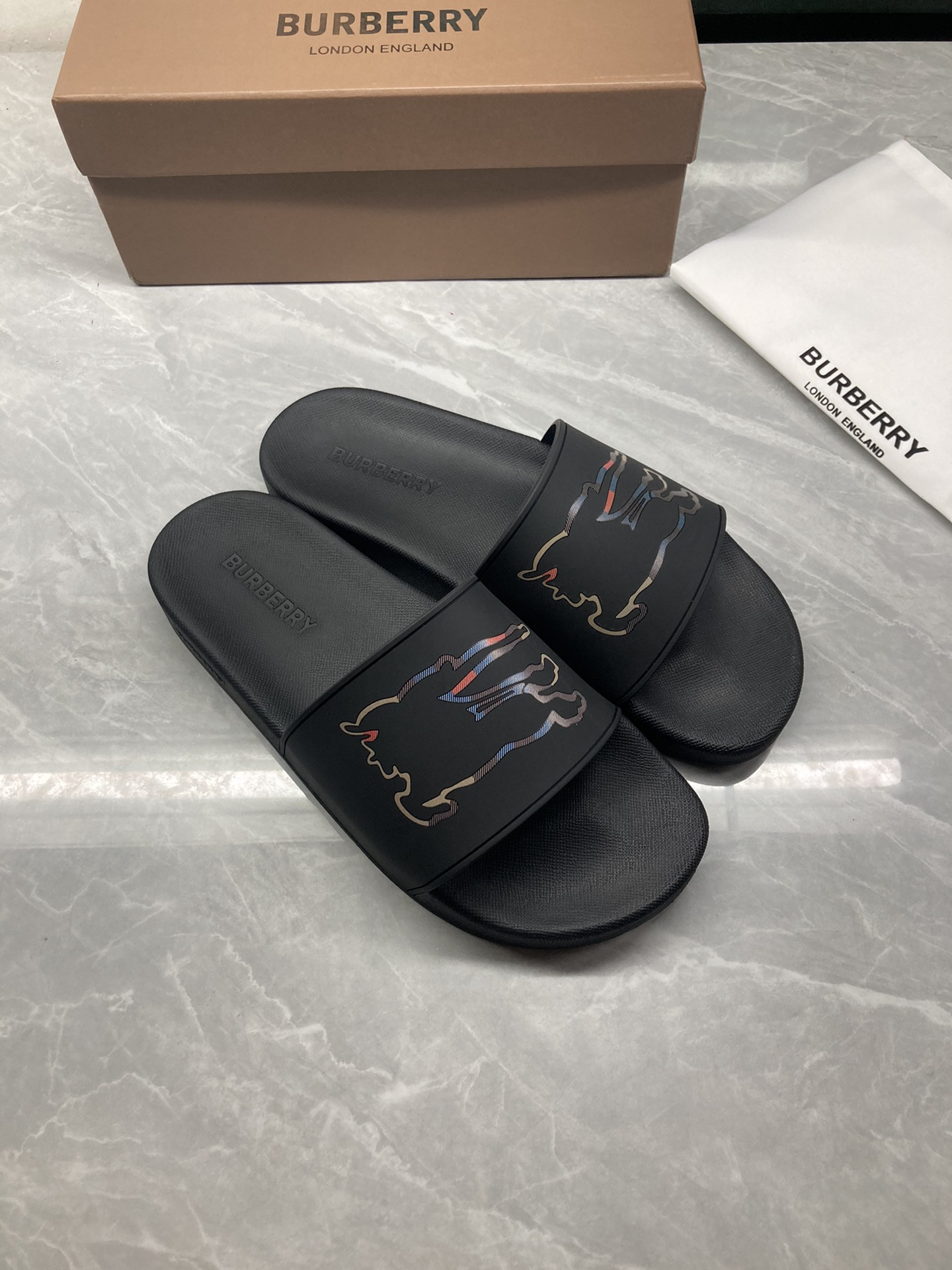 Bv*b*rry Slides