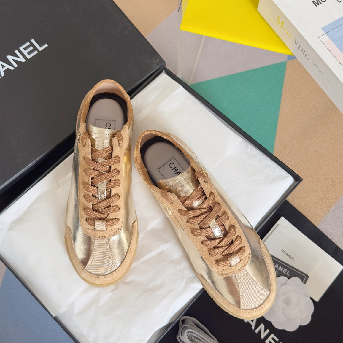 UA Ch**el SNEAKER