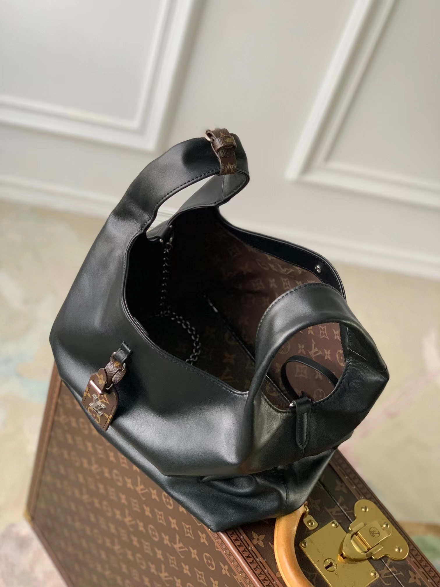 LV Atlantis M11266 30x41x11CM