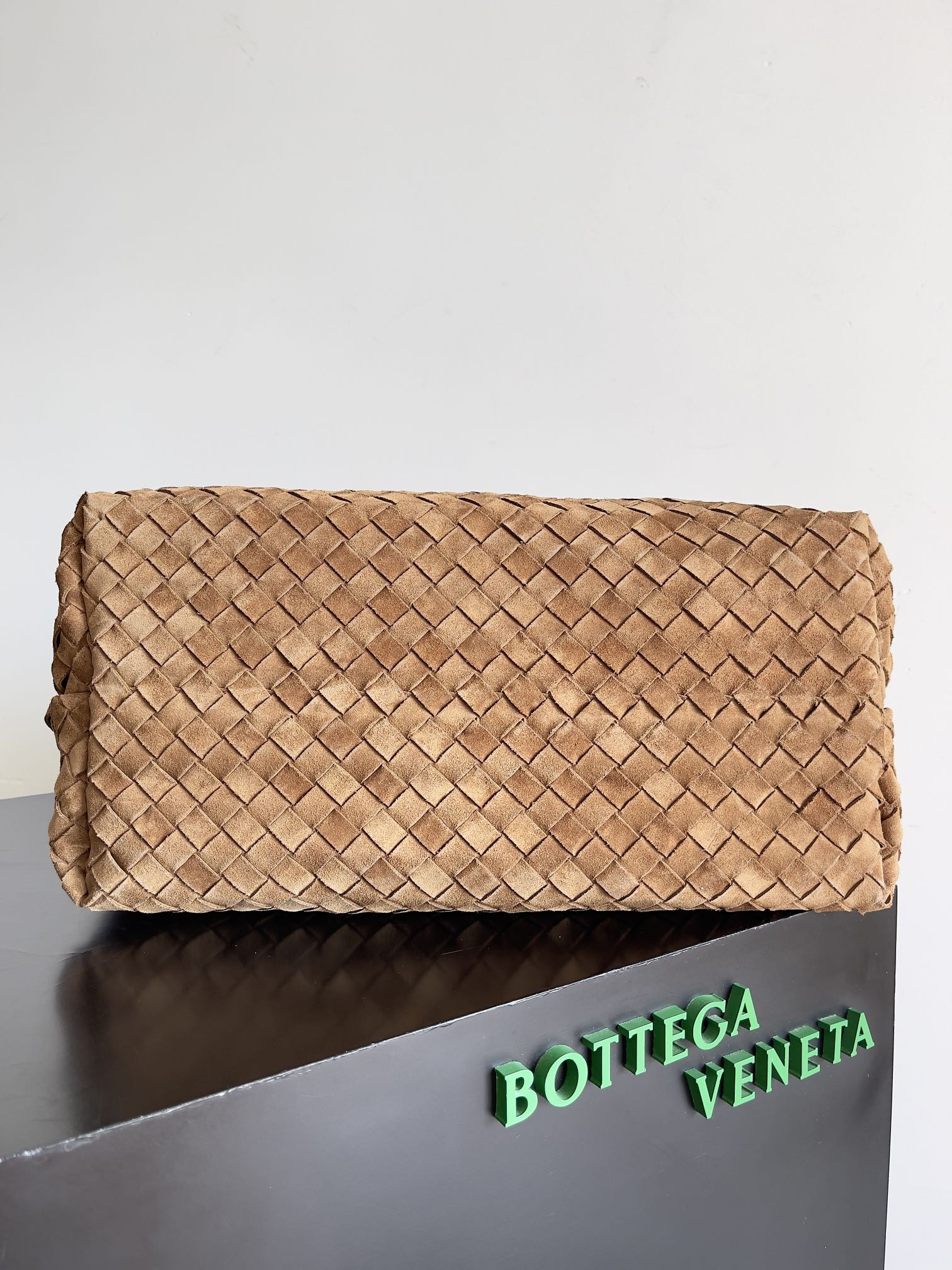 B0tt*ga Ven*ta Medium Andiamo 32x25x11CM