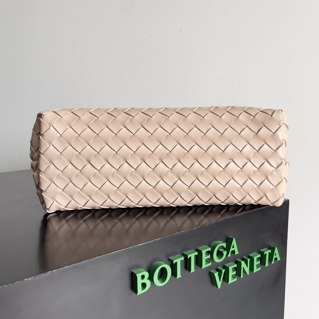 B0tt*ga Ven*ta Medium Andiamo 32x25x11CM