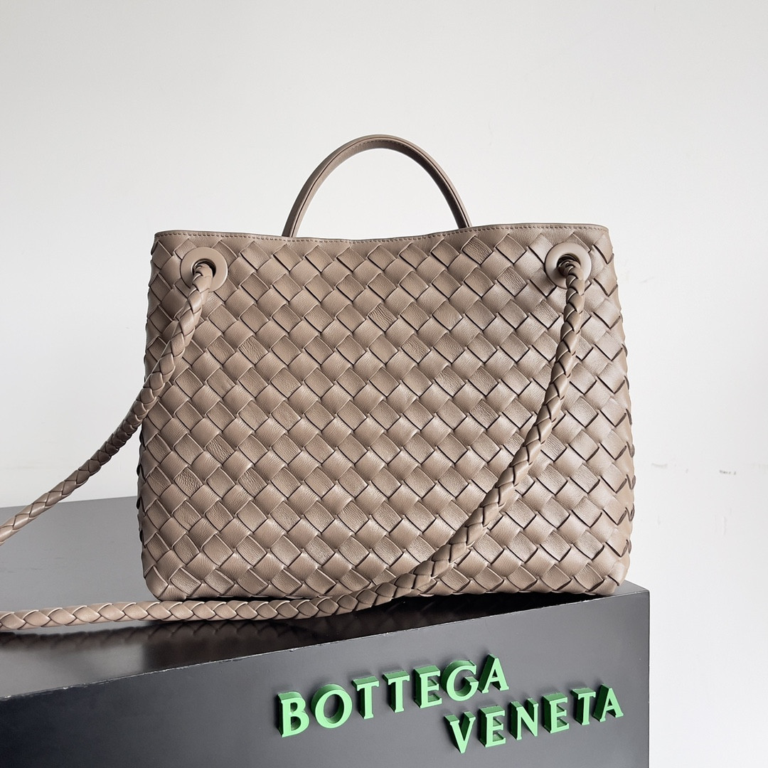 B0tt*ga Ven*ta Medium Andiamo 32x25x11CM