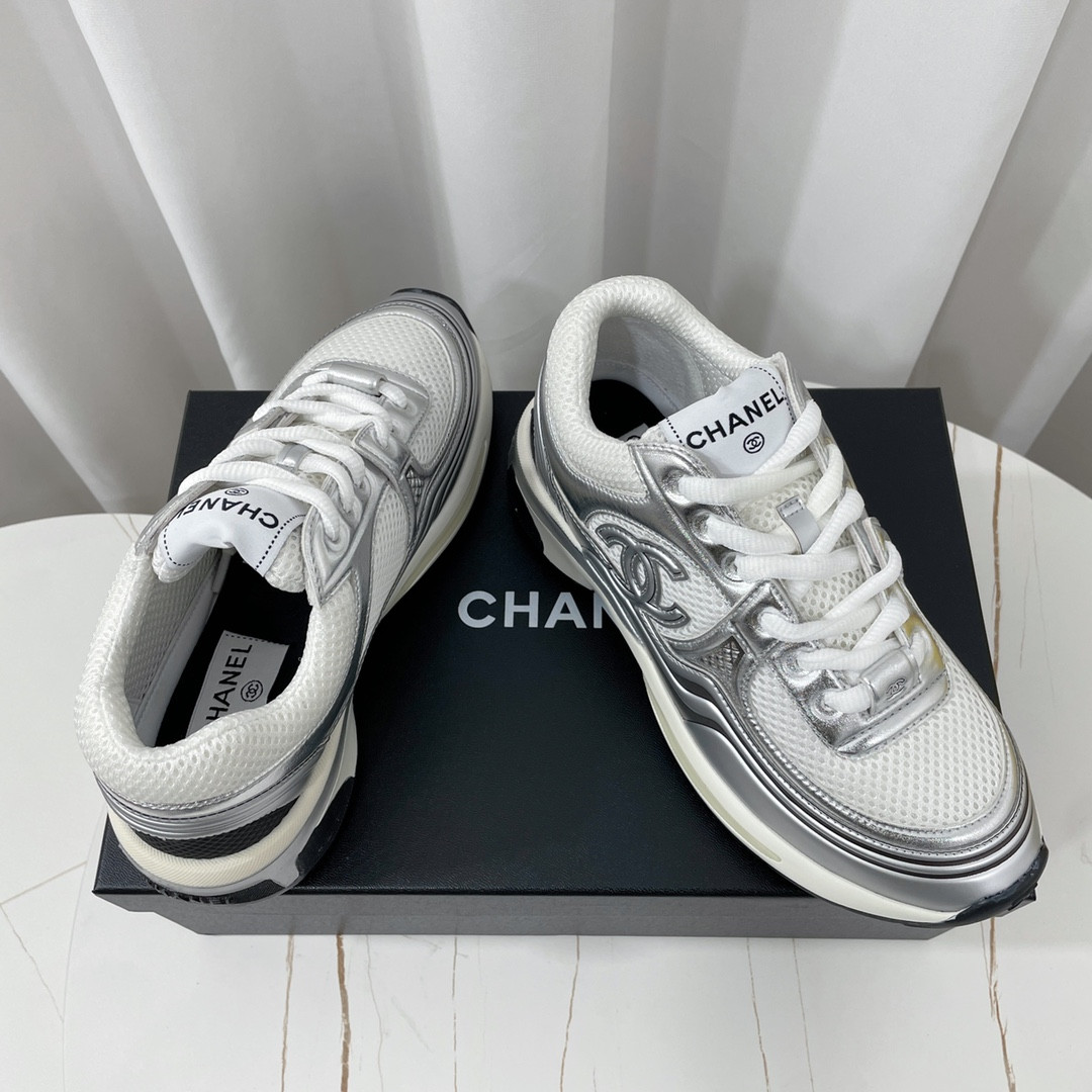 UA Ch**el SNEAKER