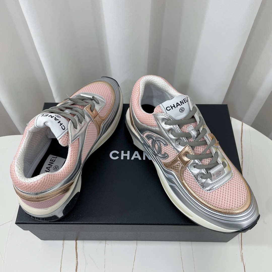 UA Ch**el SNEAKER