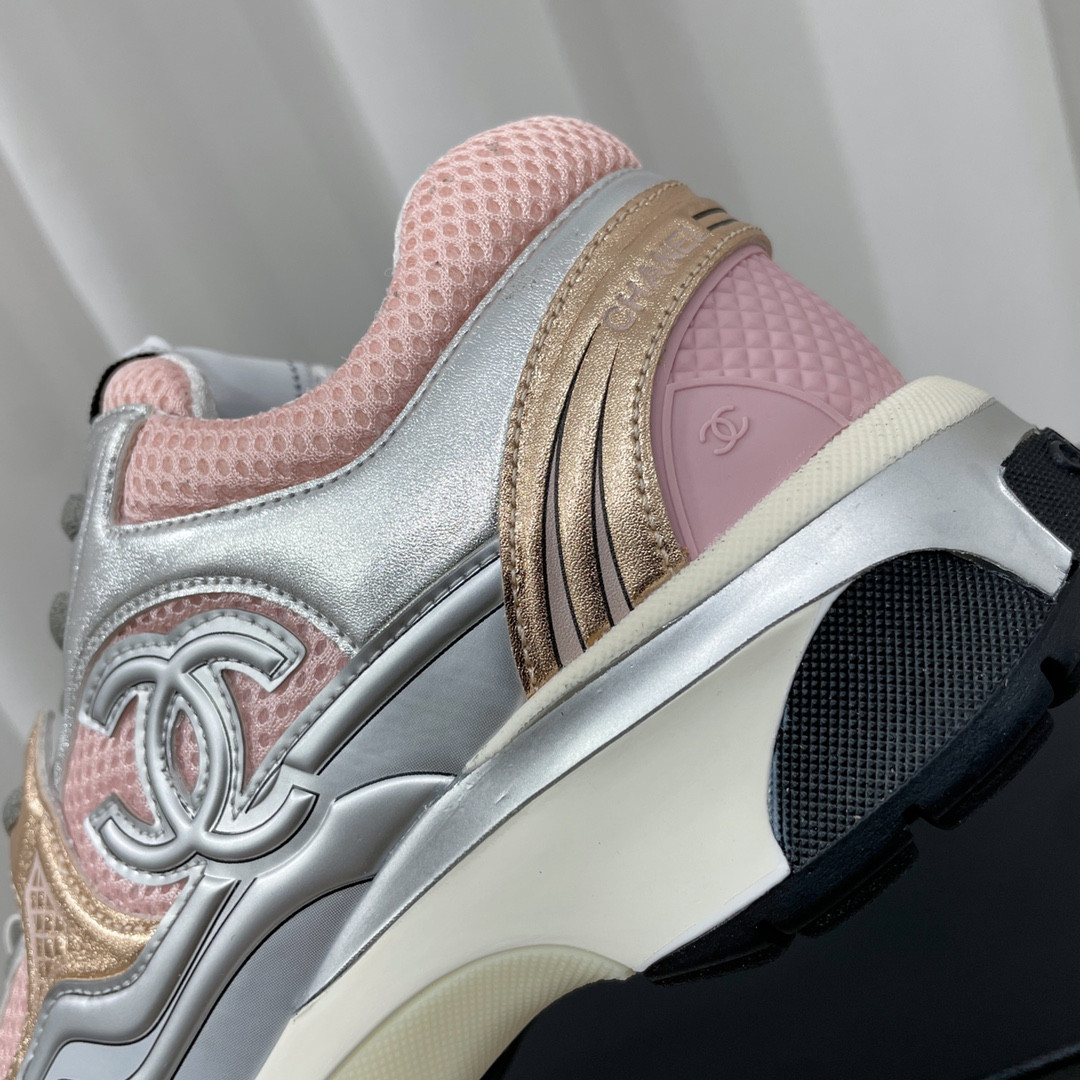 UA Ch**el SNEAKER