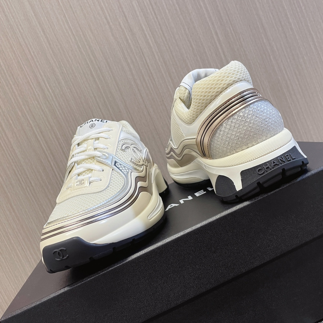 UA Ch**el SNEAKER