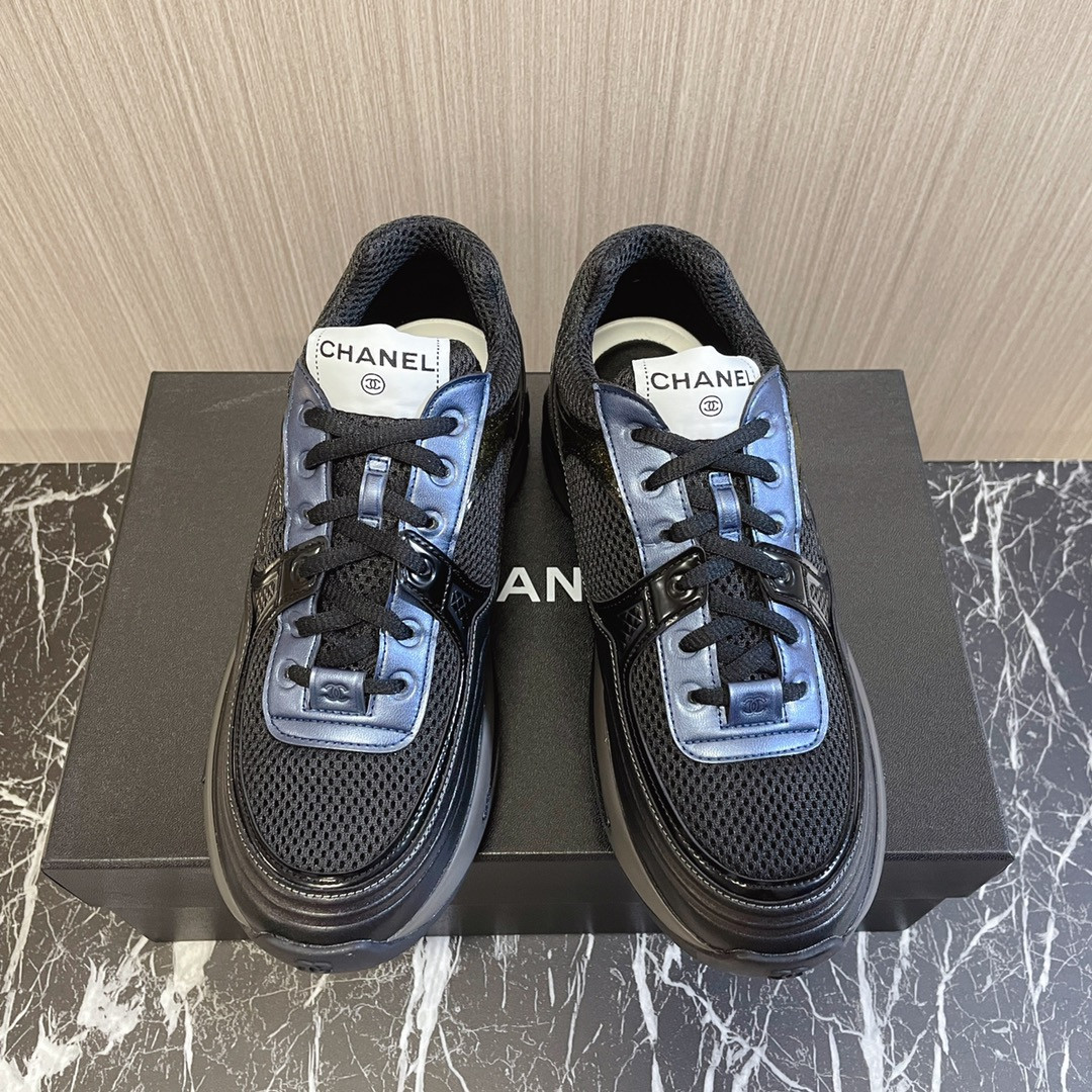 UA Ch**el SNEAKER