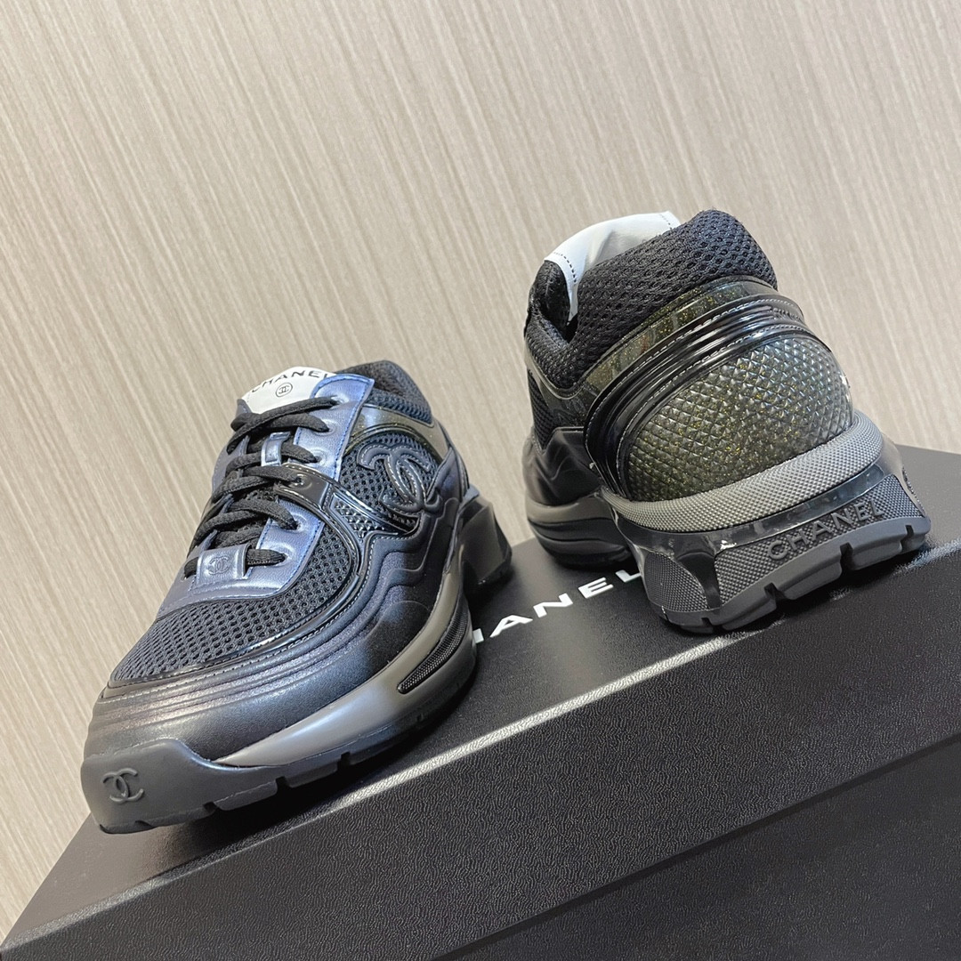 UA Ch**el SNEAKER