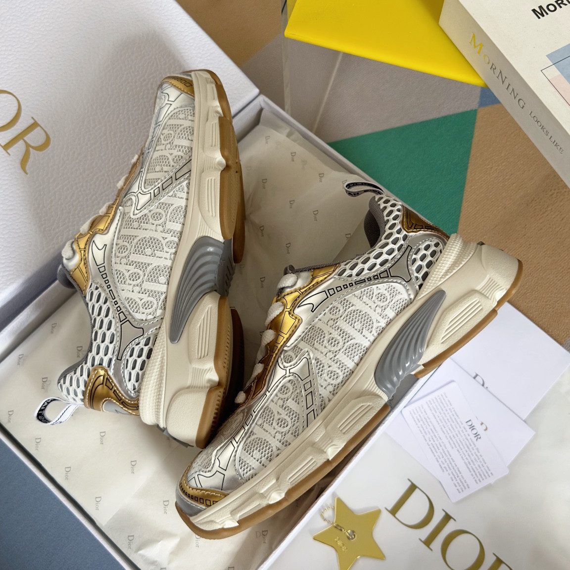 UA D10r Vibe Sneaker