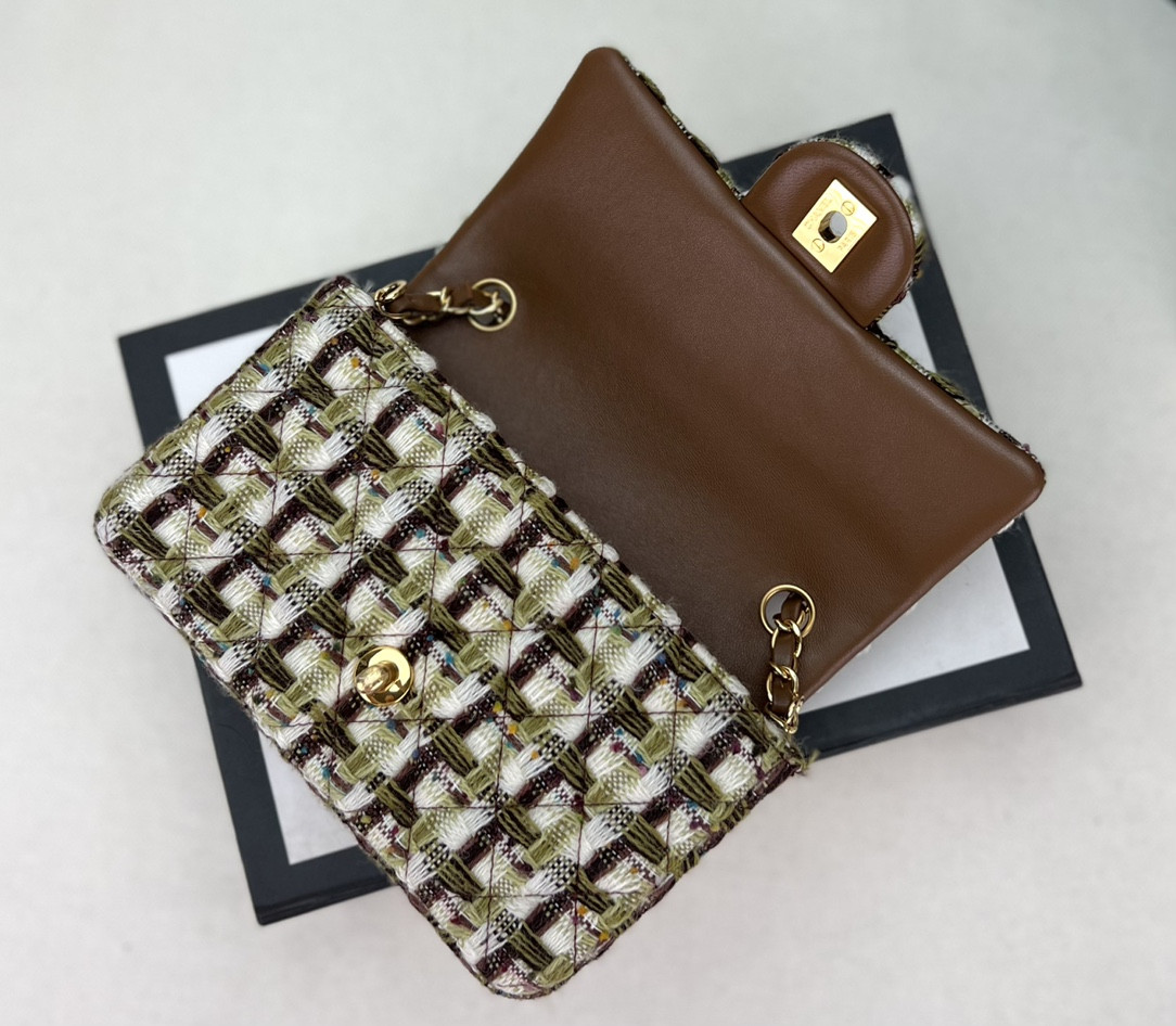 Ch**el Classic Flap Bag 20cm