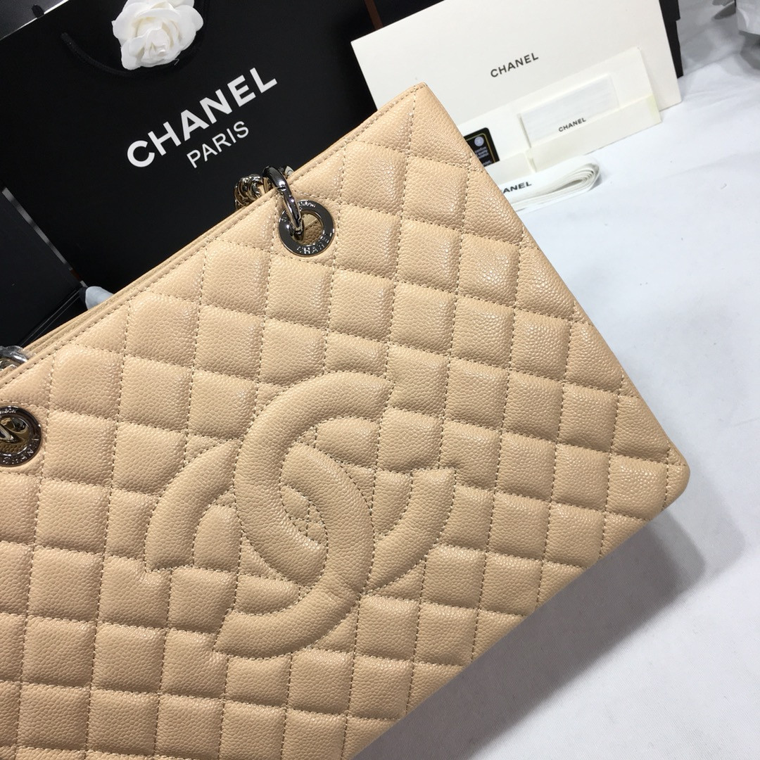 Ch**el GST CAVIAR LEATHER HARDWARE 24X33X13CM