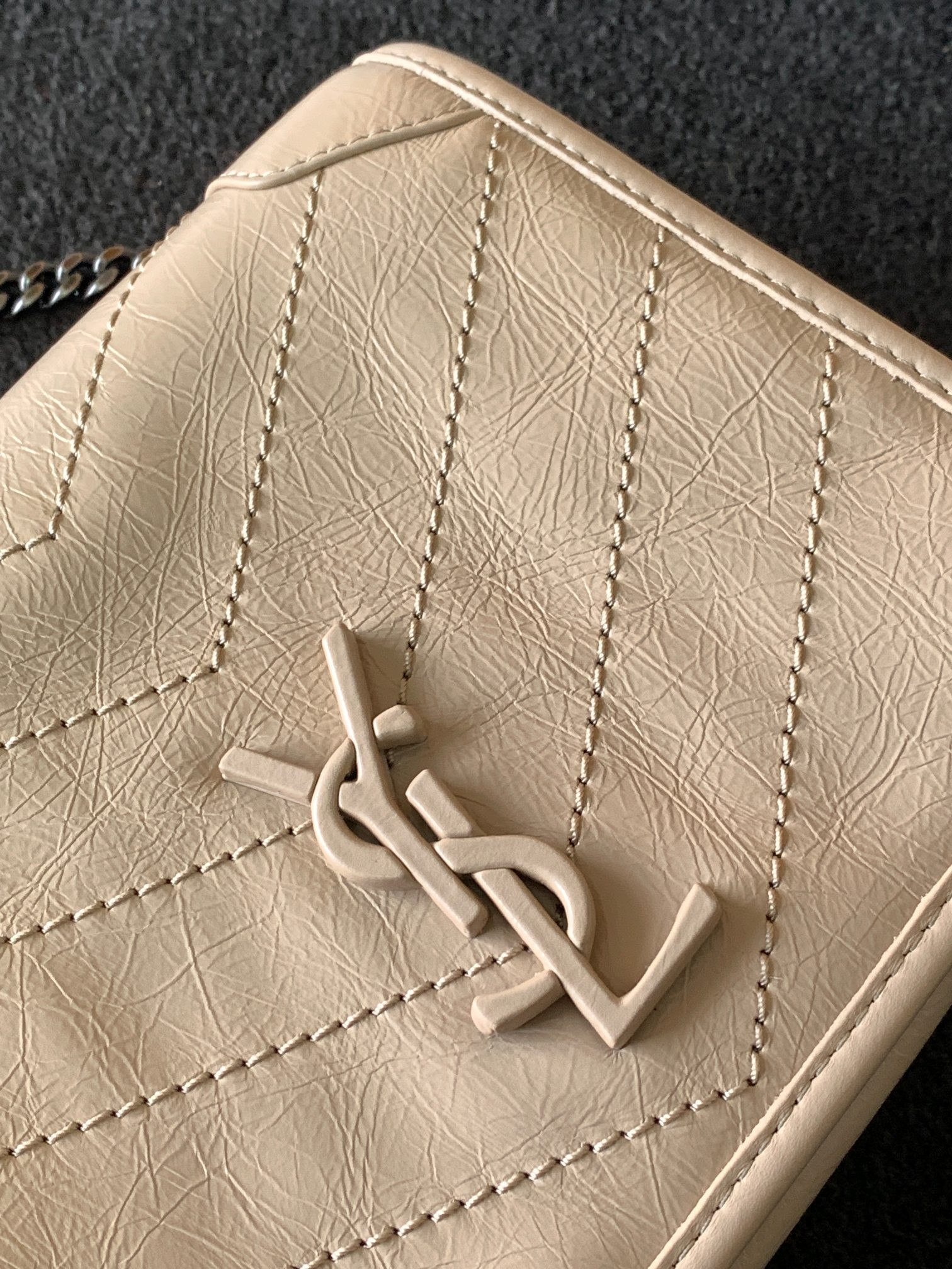 Y51 NIKI CHAIN WALLET IN SHINY LEATHER WHITE 19 x 15 x 6 CM