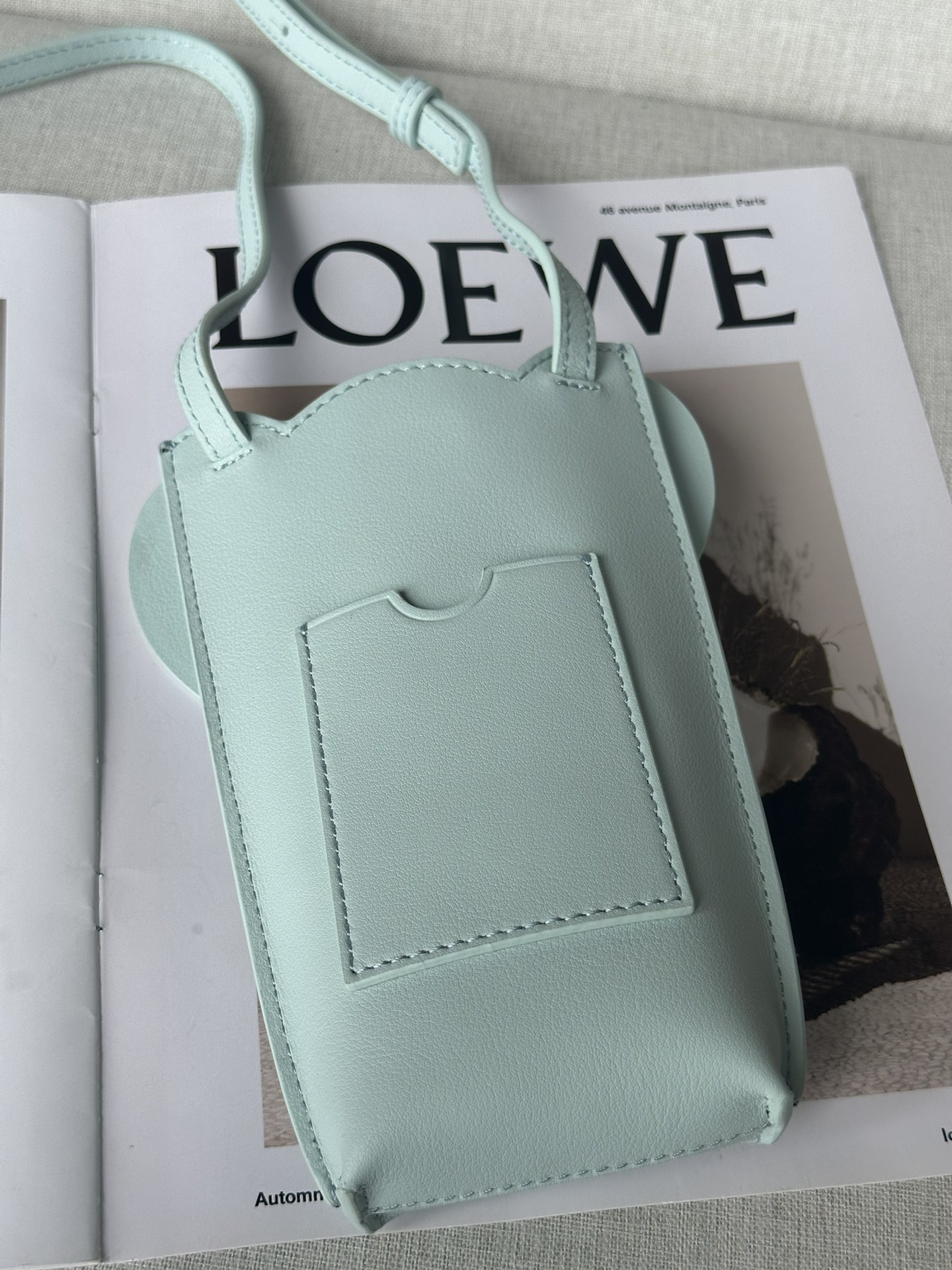 L0ew* Elephant Pocket in classic calfskin 18x8x4cm